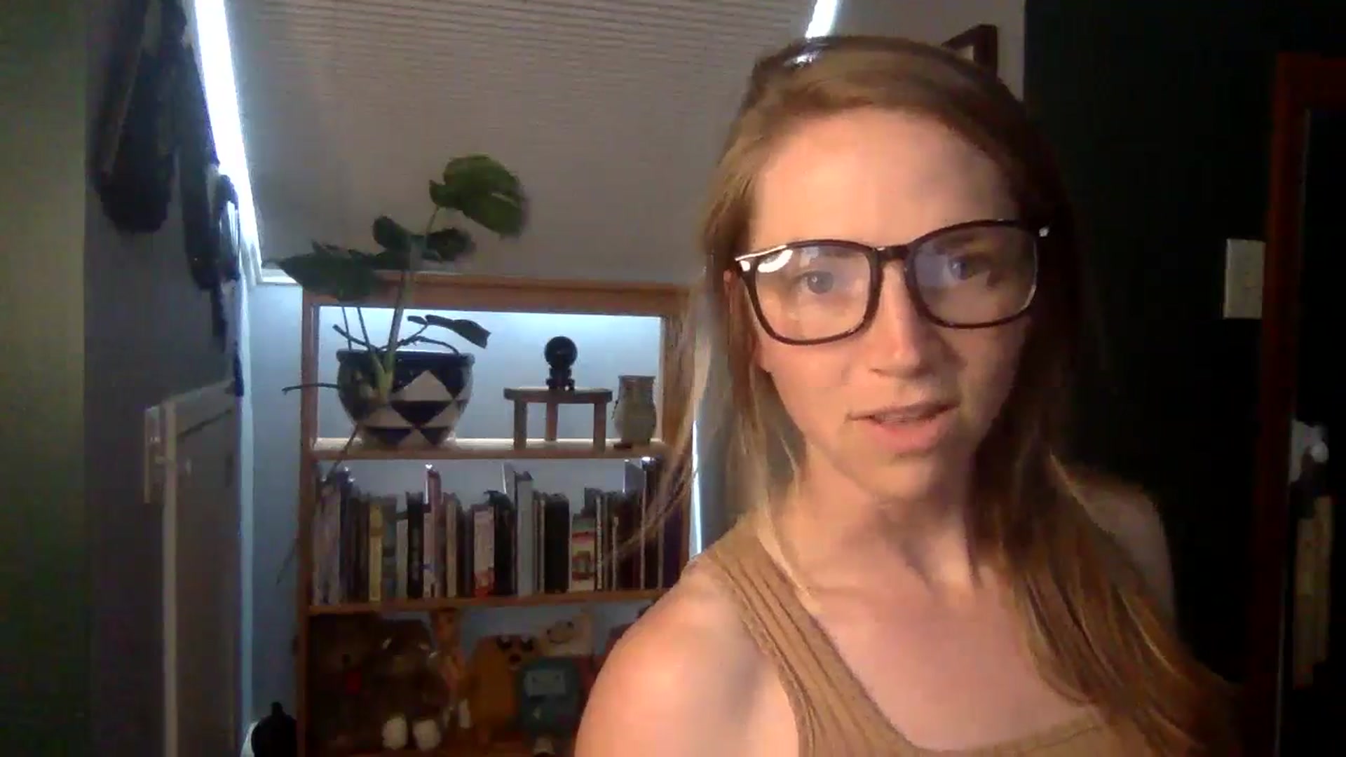 Gallery image thumbnail from GwennieDragon's myfreecams stream on, 06/12/2024, 19:42 image 3 of 20