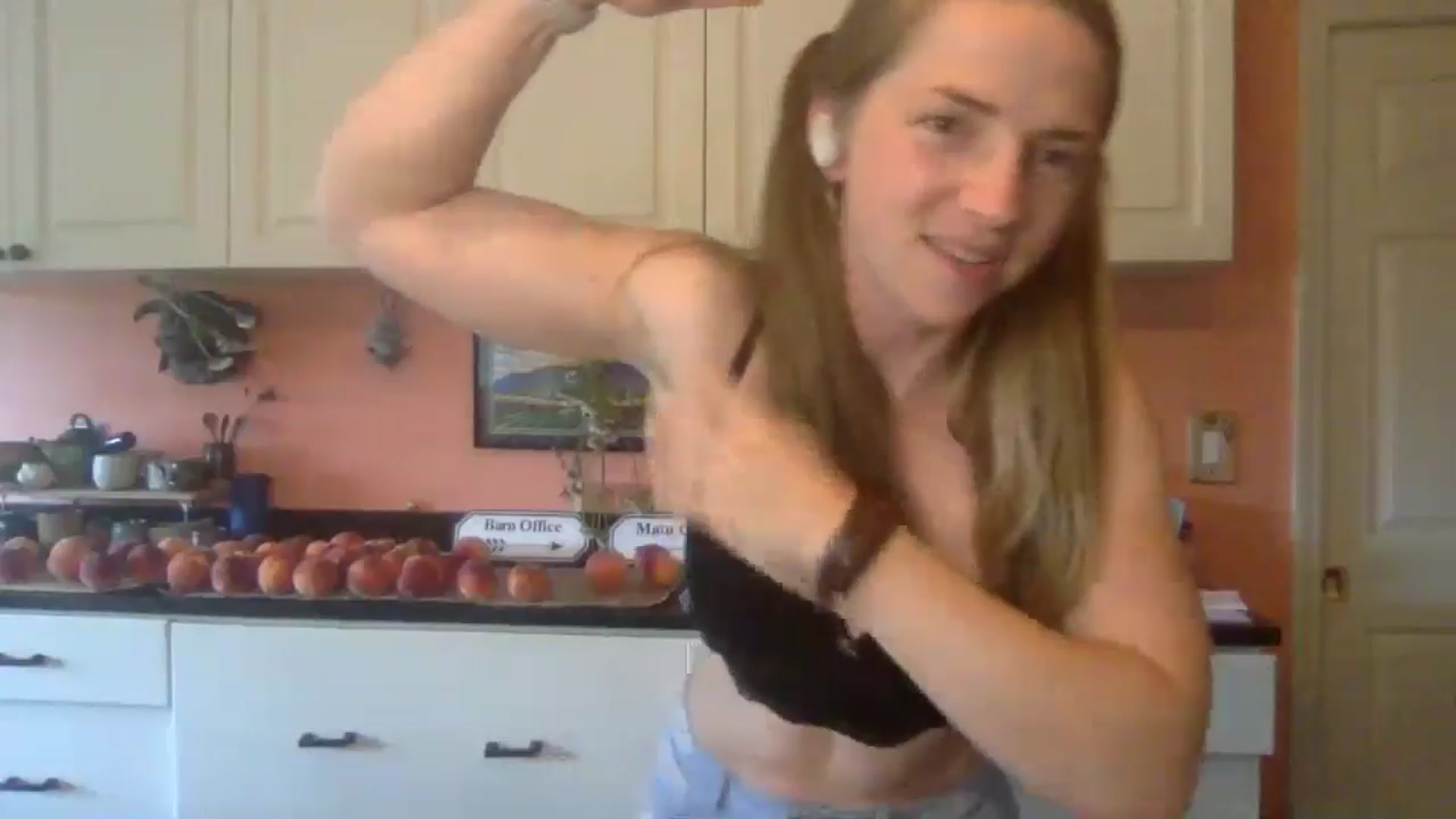Gallery image thumbnail from GwennieDragon's myfreecams stream on, 07/11/2024, 17:24 image 6 of 20