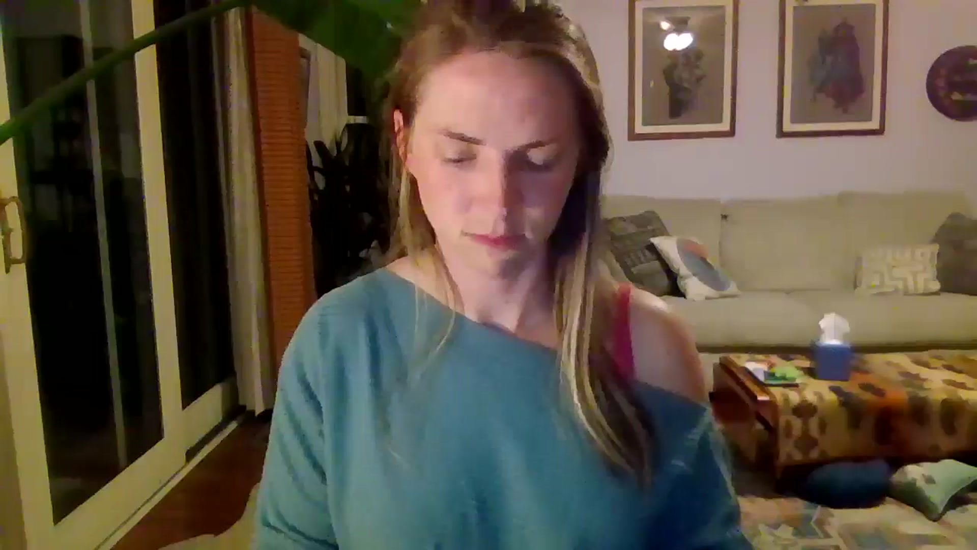 Gallery image thumbnail from GwennieDragon's myfreecams stream on, 04/21/2026, 01:17 image 19 of 20