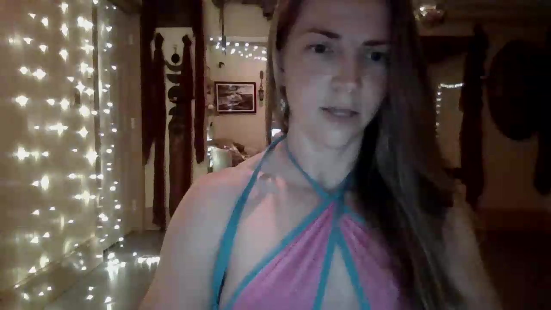 Gallery image thumbnail from GwennieDragon's myfreecams stream on, 06/05/2026, 01:27 image 7 of 20
