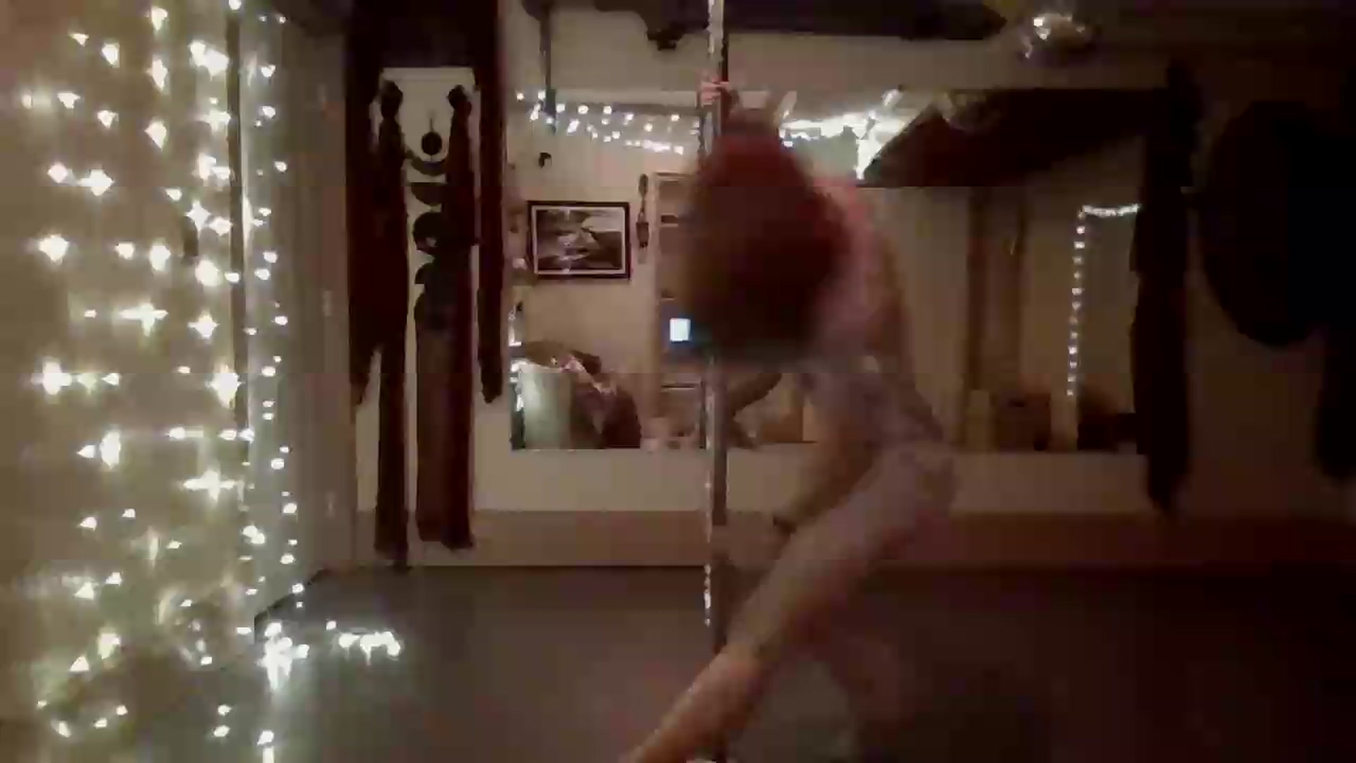 Gallery image thumbnail from GwennieDragon's myfreecams stream on, 06/05/2026, 01:27 image 5 of 20