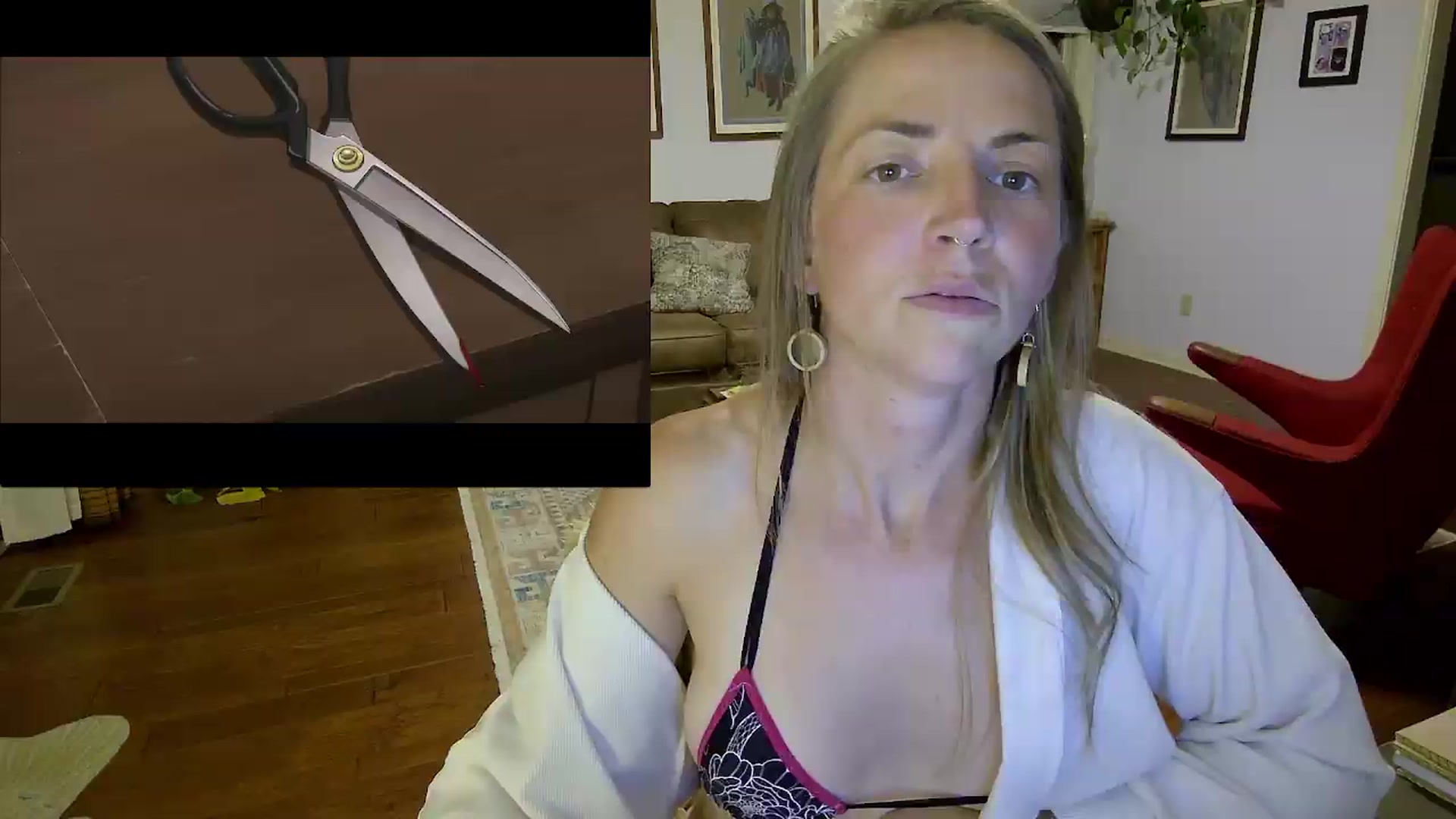 Gallery image thumbnail from GwennieDragon's myfreecams stream on, 08/12/2026, 01:16 image 17 of 20