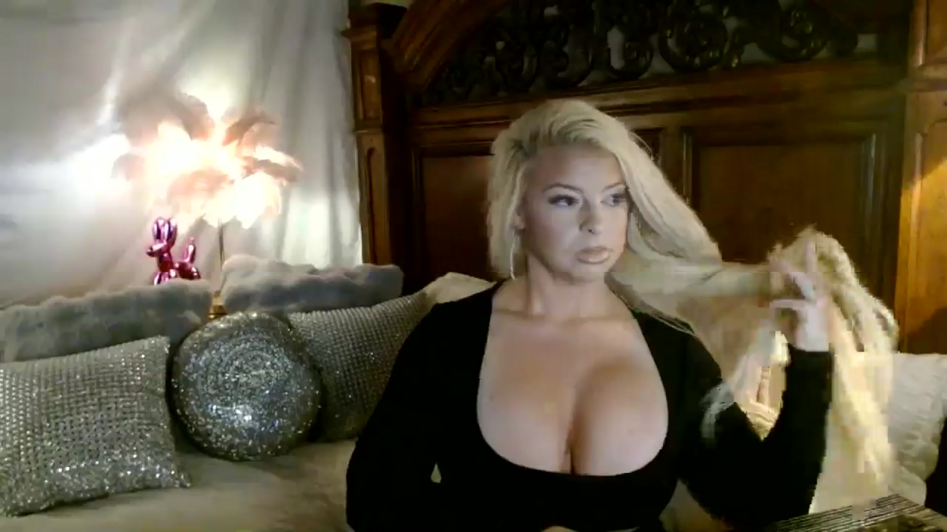 Gallery image thumbnail from Gwentaylor1's myfreecams stream on, 08/05/2024, 16:37 image 3 of 20