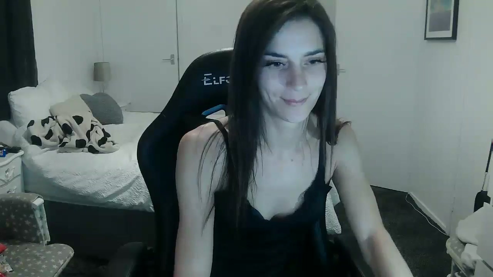 Gallery image thumbnail from Gymgirl1993's myfreecams stream on, 04/08/2025, 19:51 image 7 of 20
