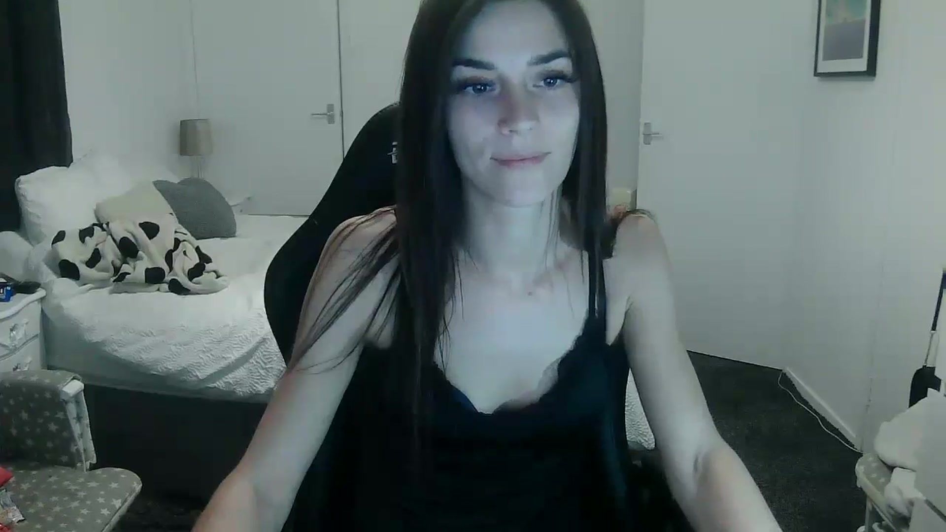 Gallery image thumbnail from Gymgirl1993's myfreecams stream on, 04/08/2025, 19:51 image 3 of 20