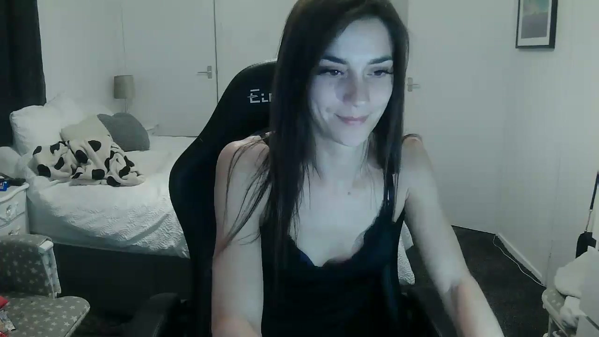 Gallery image thumbnail from Gymgirl1993's myfreecams stream on, 04/08/2025, 19:51 image 4 of 20