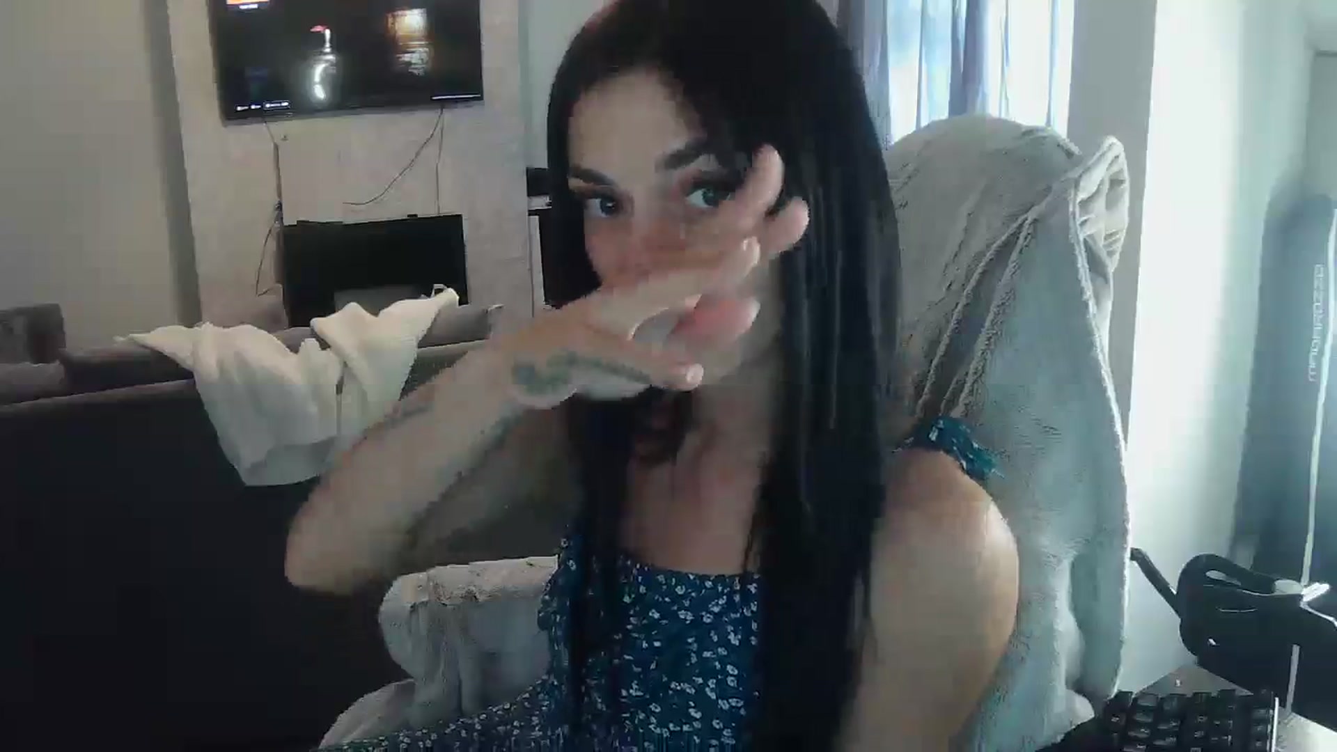 Gallery image thumbnail from Gymgirl1993's myfreecams stream on, 05/03/2025, 12:05 image 19 of 20