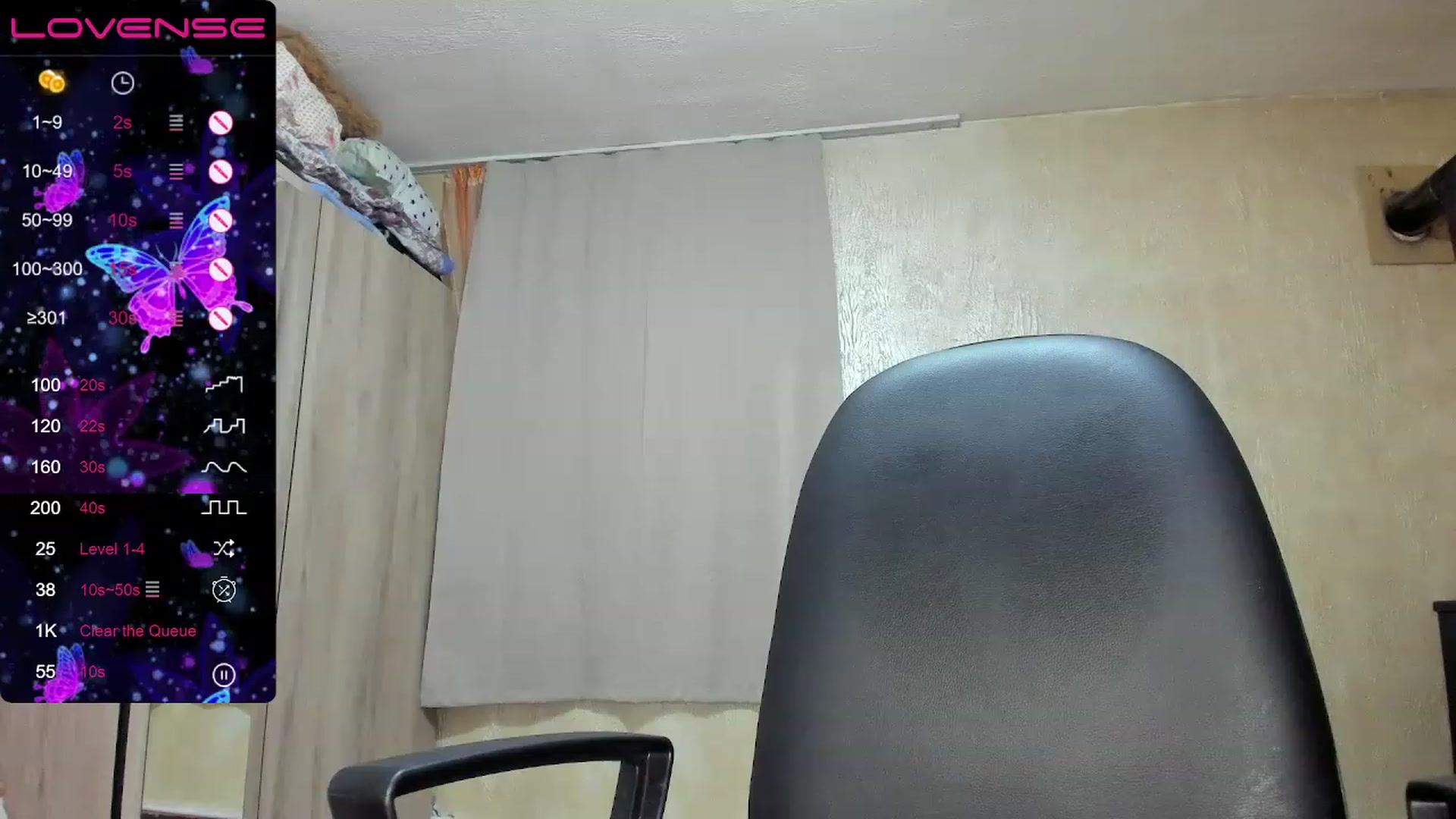 Gallery image thumbnail from GypsyQueenXo's myfreecams stream on, 07/18/2023, 21:07 image 2 of 20