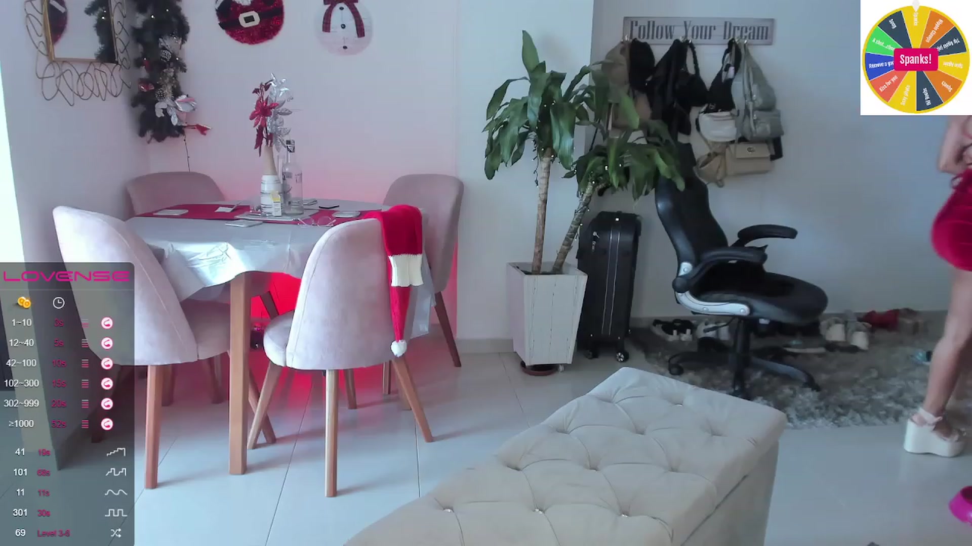 Gallery image thumbnail from Gypsy_sexy1's myfreecams stream on, 12/31/2022, 17:39 image 6 of 20