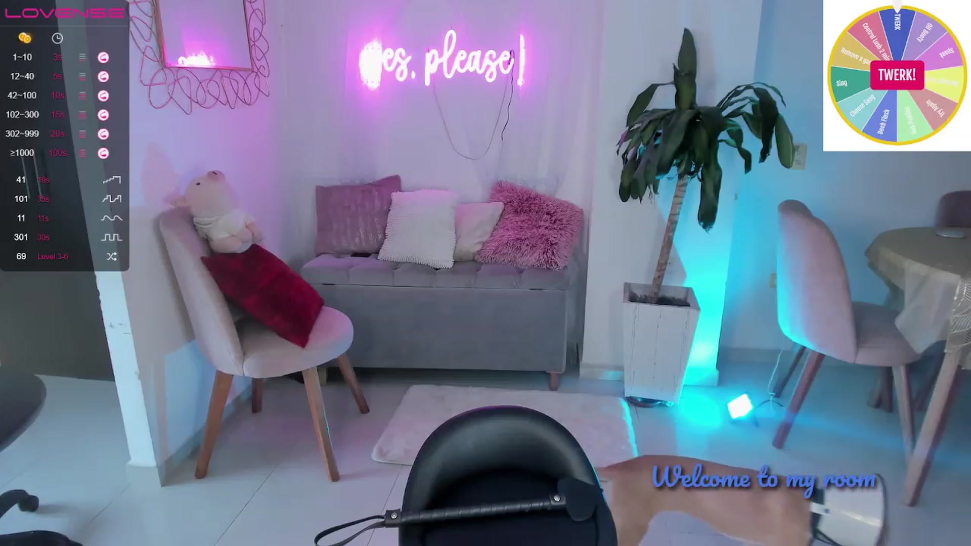 Gallery image thumbnail from Gypsy_sexy1's myfreecams stream on, 04/19/2023, 18:38 image 5 of 20