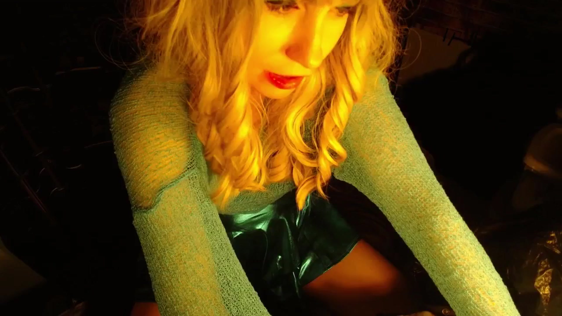 Gallery image thumbnail from H0NEY's myfreecams stream on, 09/09/2025, 02:30 image 16 of 20