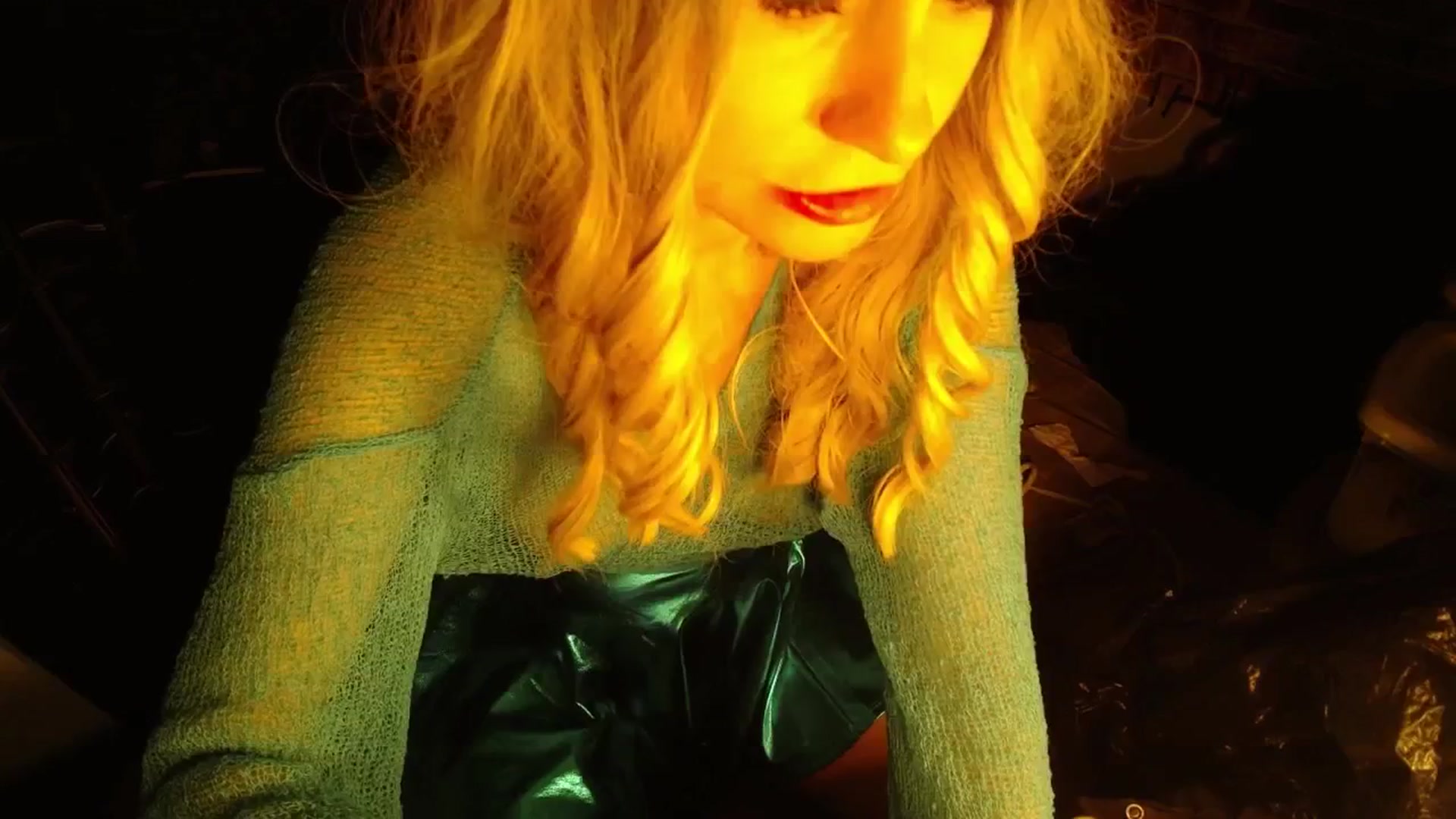 Gallery image thumbnail from H0NEY's myfreecams stream on, 09/09/2025, 02:30 image 10 of 20