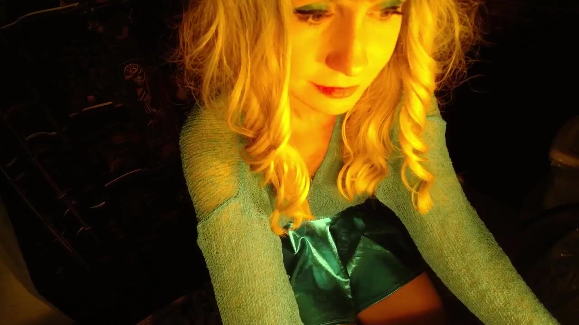 Gallery image thumbnail from H0NEY's myfreecams stream on, 09/11/2025, 12:19 image 15 of 20
