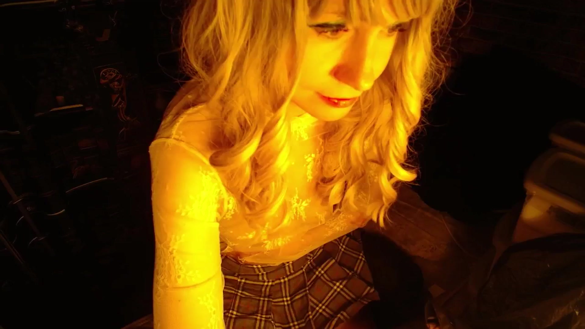 Gallery image thumbnail from H0NEY's myfreecams stream on, 09/19/2025, 16:19 image 15 of 20