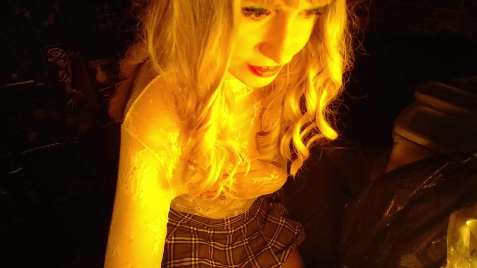 Gallery image thumbnail from H0NEY's myfreecams stream on, 09/20/2025, 16:08 image 15 of 20
