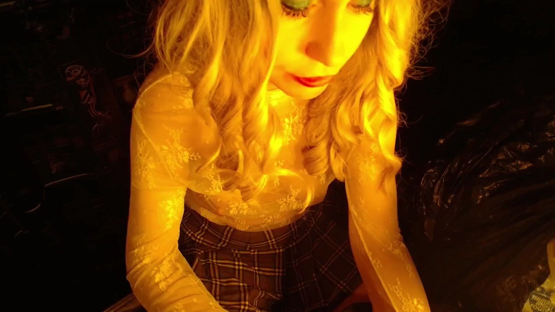 Gallery image thumbnail from H0NEY's myfreecams stream on, 10/04/2025, 04:00 image 2 of 20