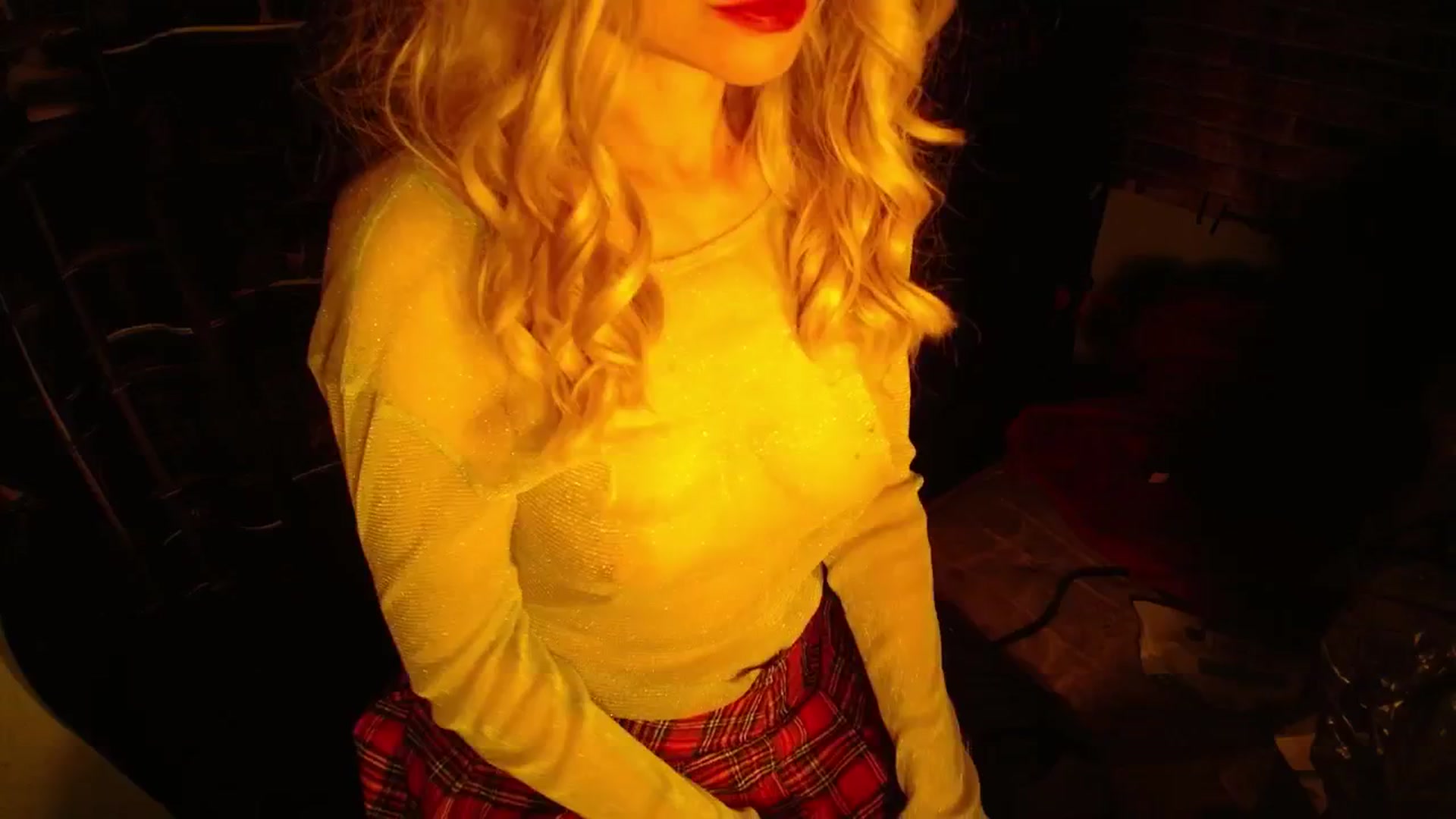 Gallery image thumbnail from H0NEY's myfreecams stream on, 11/20/2025, 23:52 image 5 of 20