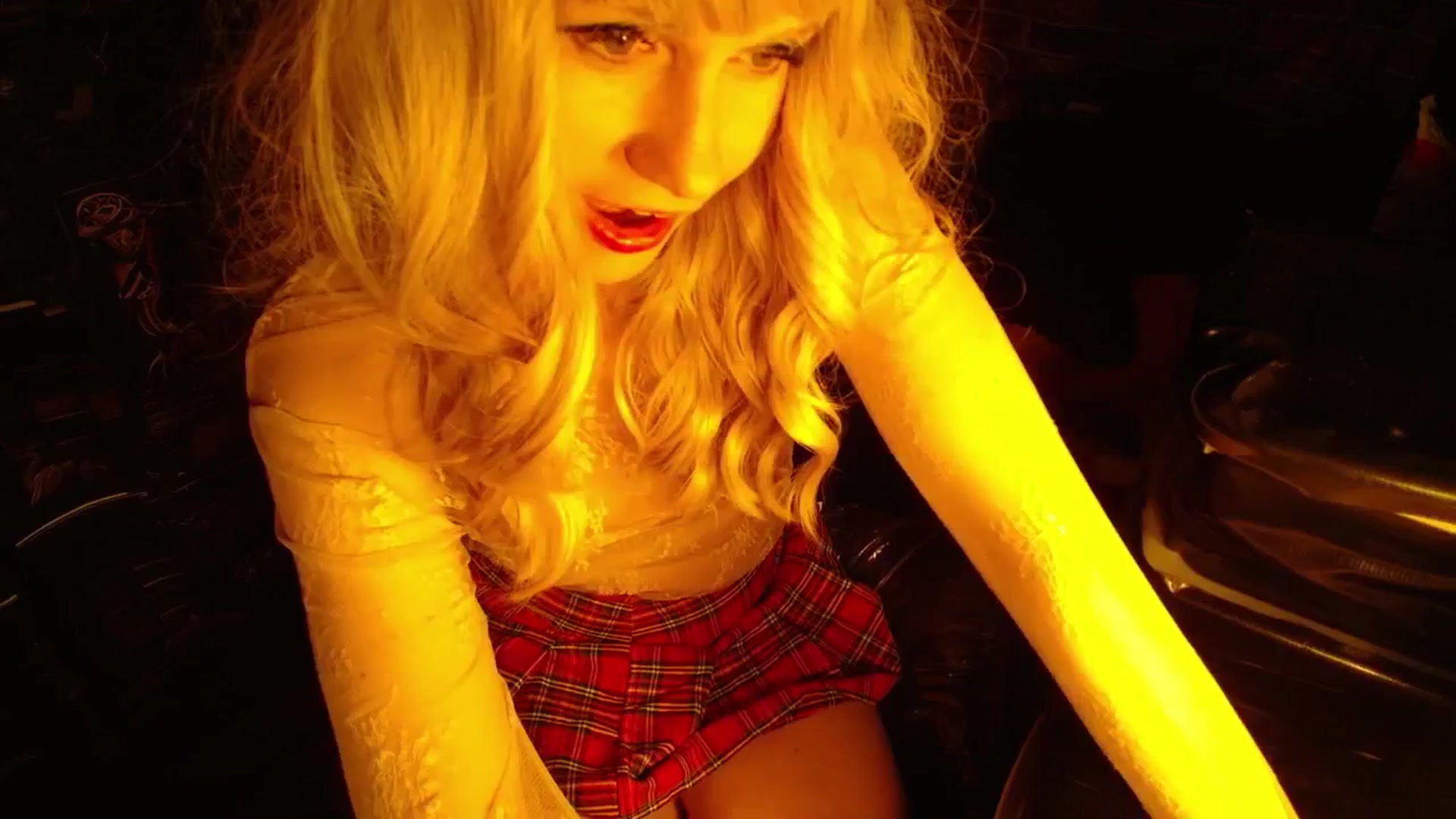 Gallery image thumbnail from H0NEY's myfreecams stream on, 12/19/2025, 04:03 image 2 of 20