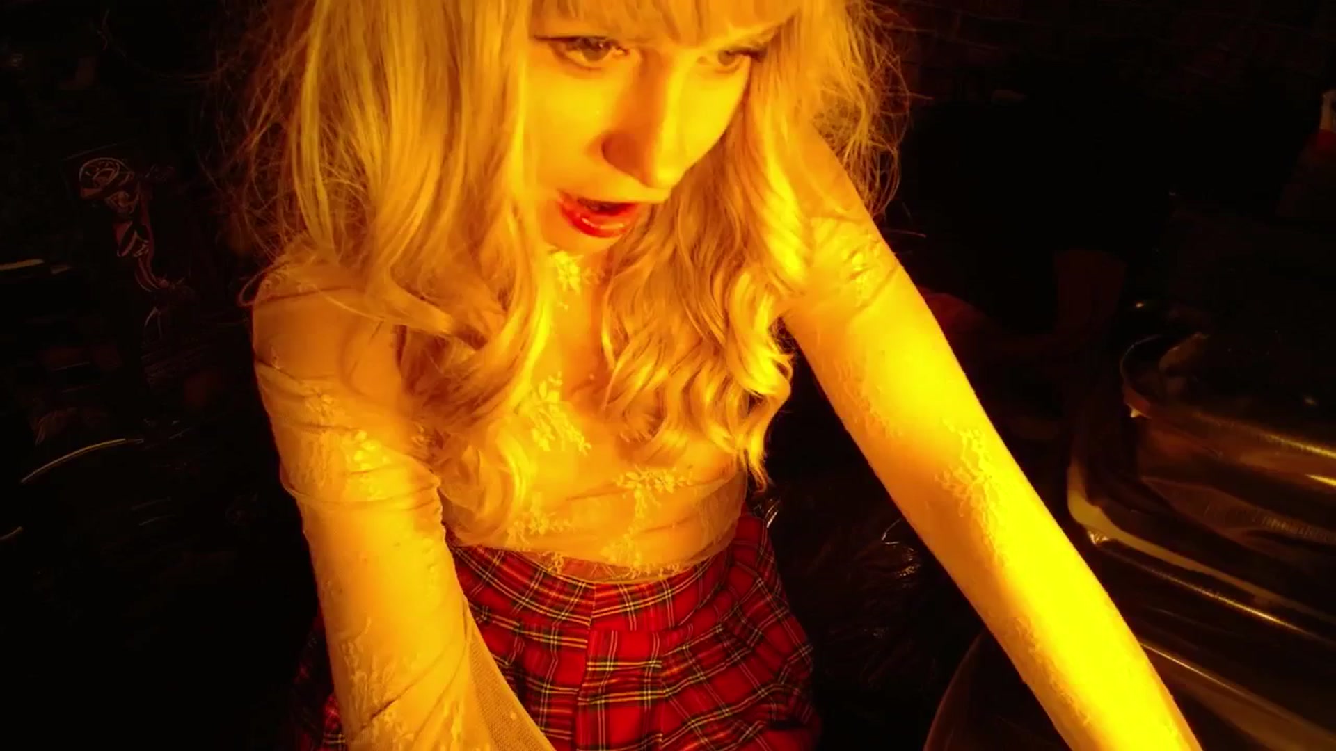 Gallery image thumbnail from H0NEY's myfreecams stream on, 12/19/2025, 04:03 image 9 of 20