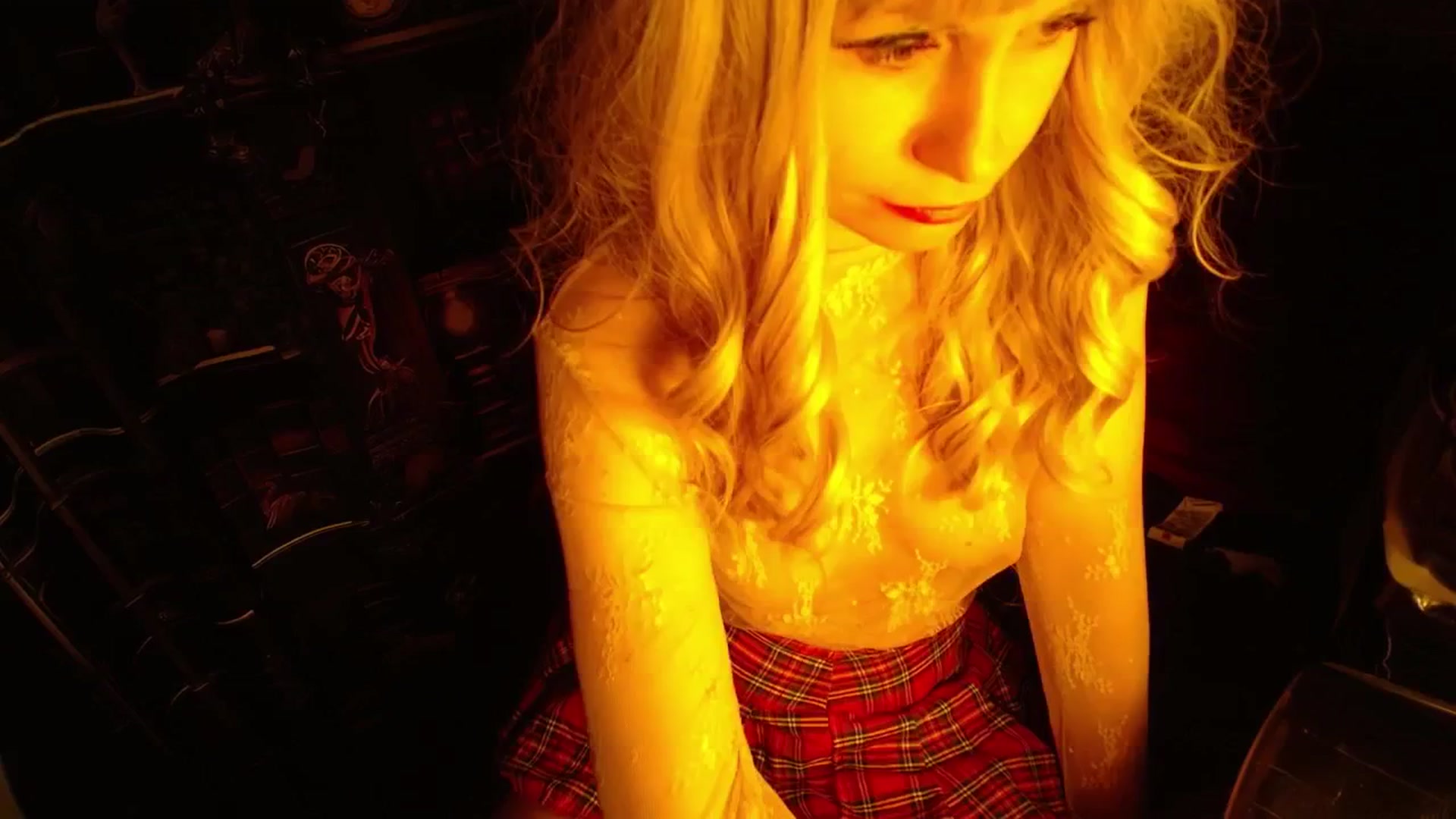 Gallery image thumbnail from H0NEY's myfreecams stream on, 12/20/2025, 07:47 image 13 of 20