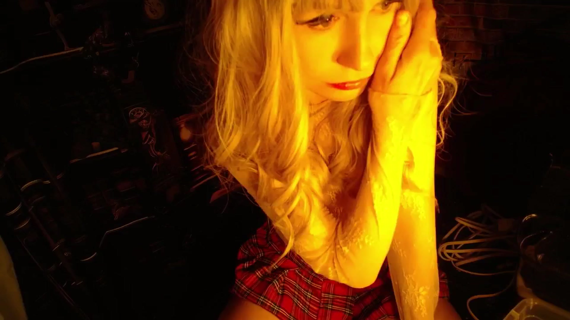 Gallery image thumbnail from H0NEY's myfreecams stream on, 01/02/2026, 02:00 image 11 of 20
