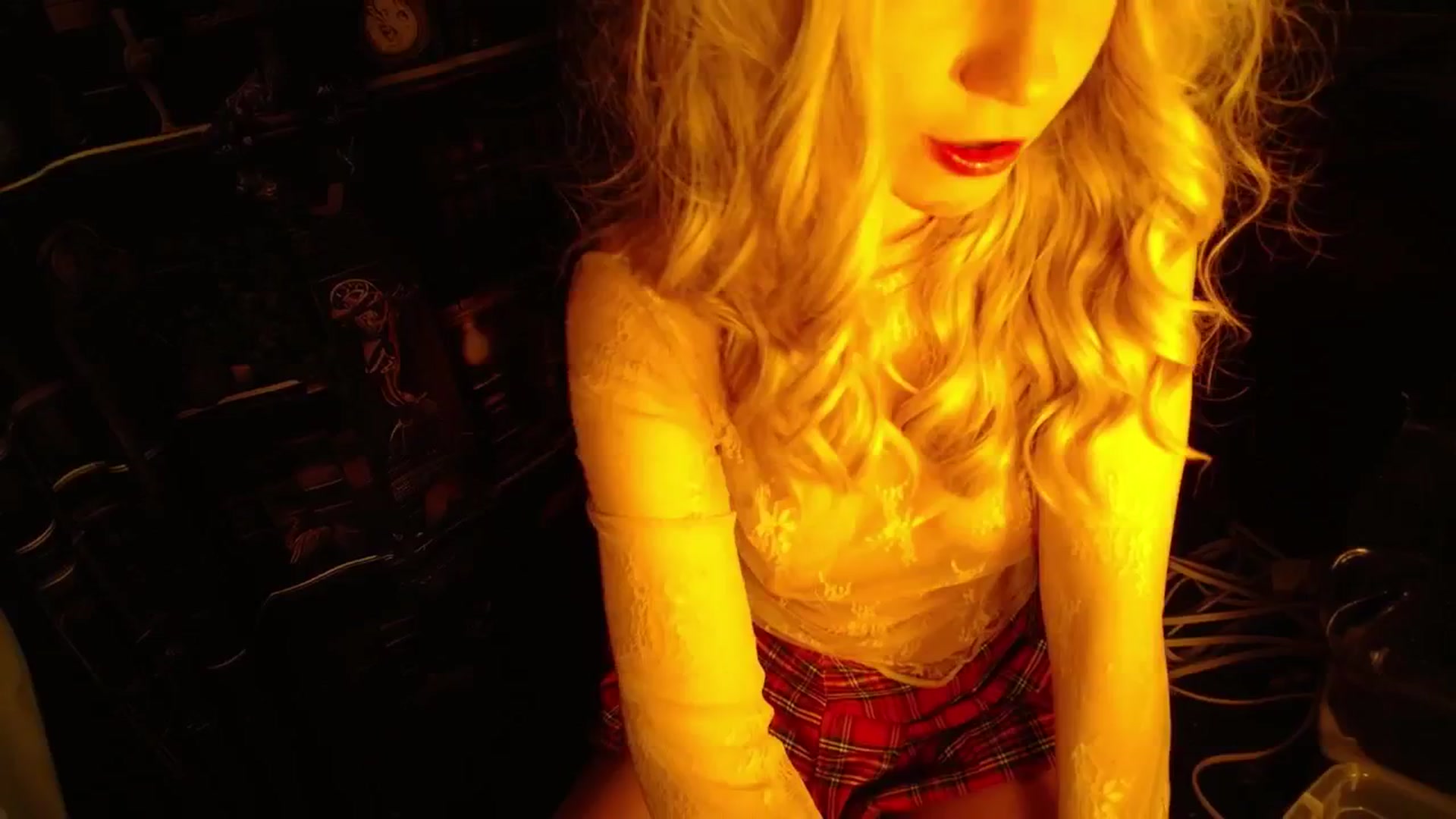 Gallery image thumbnail from H0NEY's myfreecams stream on, 01/02/2026, 02:00 image 6 of 20