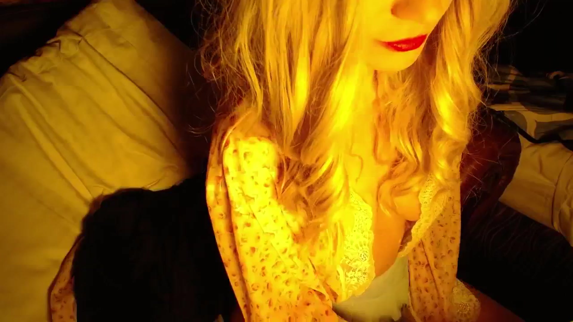 Gallery image thumbnail from H0NEY's myfreecams stream on, 03/08/2026, 11:54 image 10 of 20