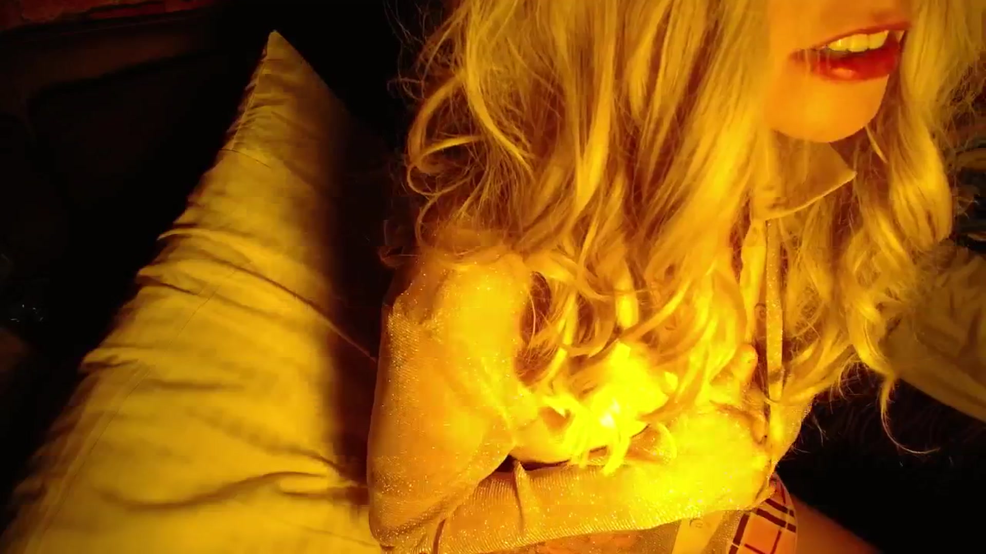 Gallery image thumbnail from H0NEY's myfreecams stream on, 03/11/2026, 10:07 image 15 of 20