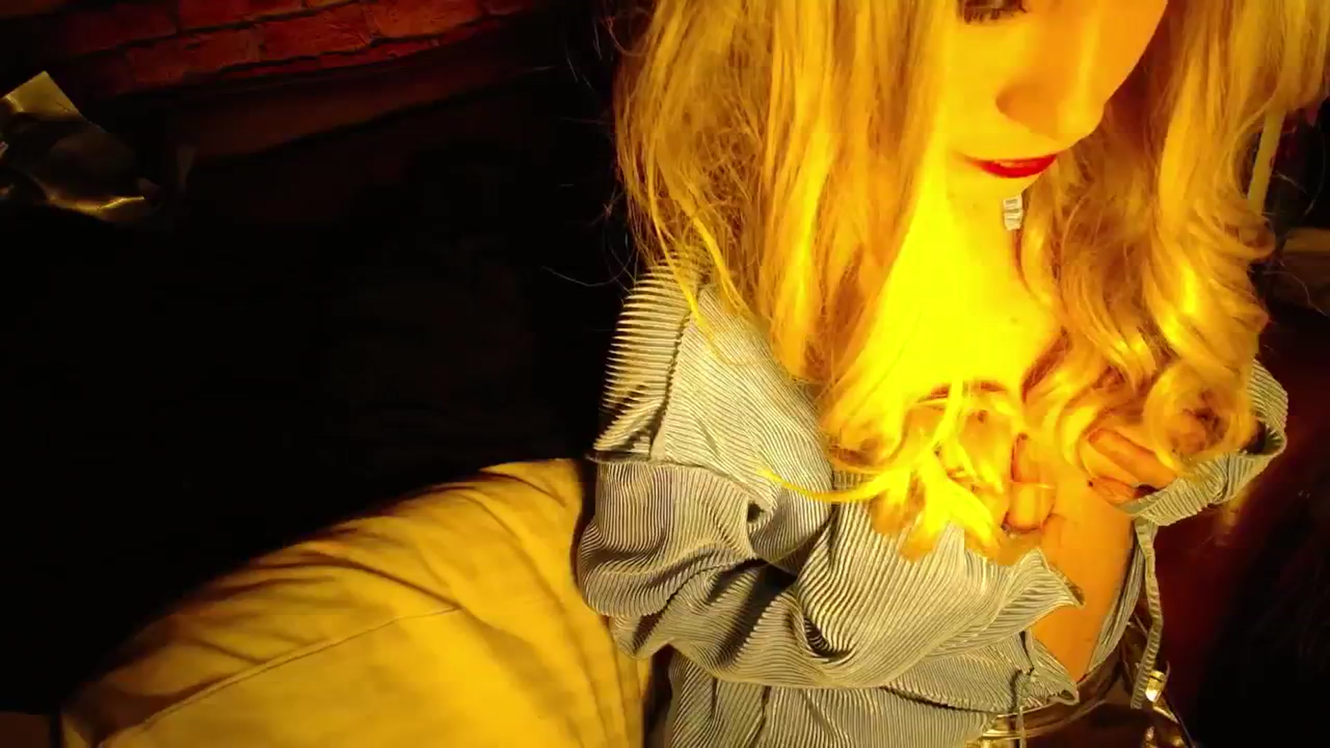 Gallery image thumbnail from H0NEY's myfreecams stream on, 03/21/2026, 13:36 image 12 of 20