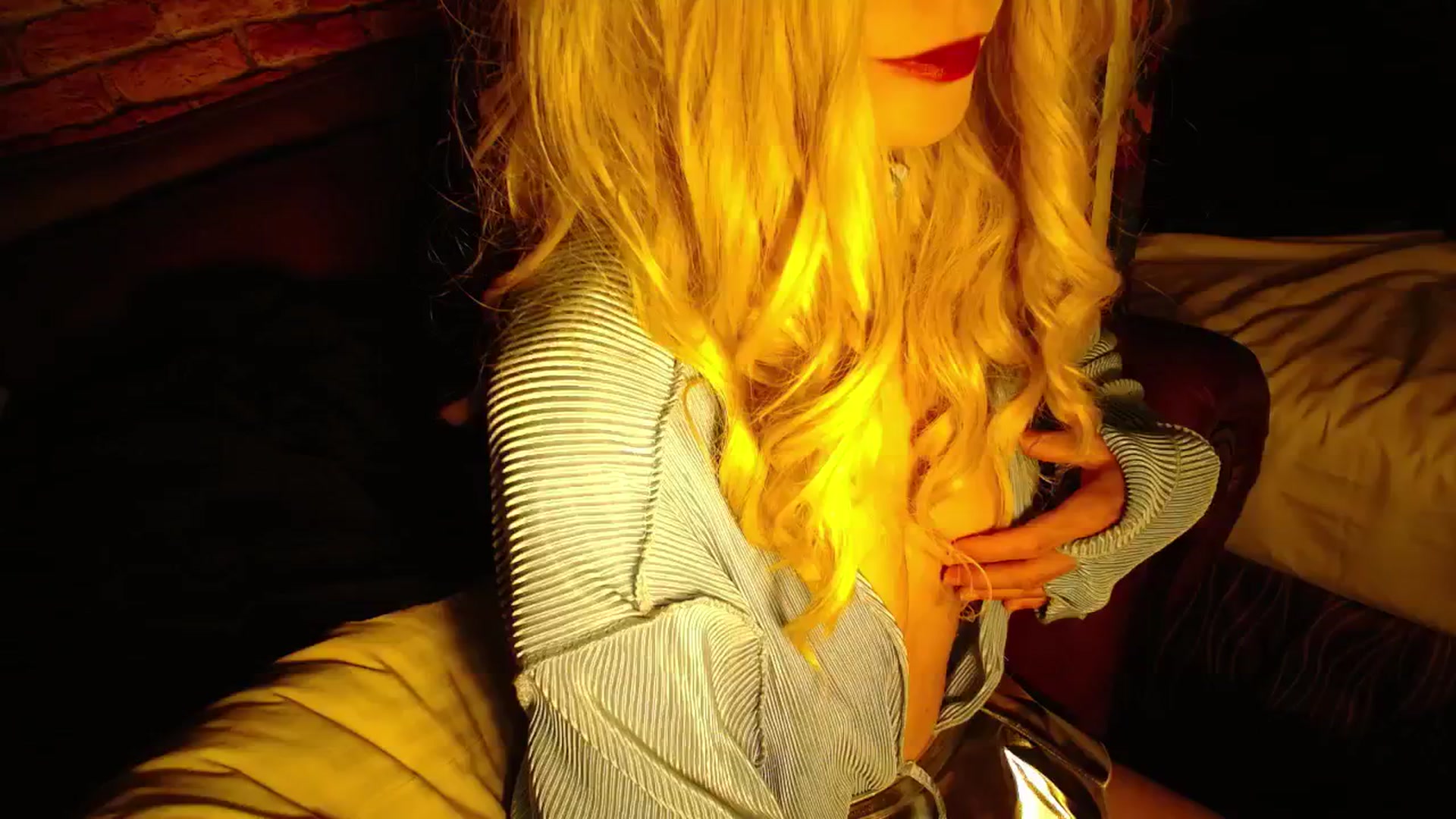 Gallery image thumbnail from H0NEY's myfreecams stream on, 03/21/2026, 14:49 image 1 of 20