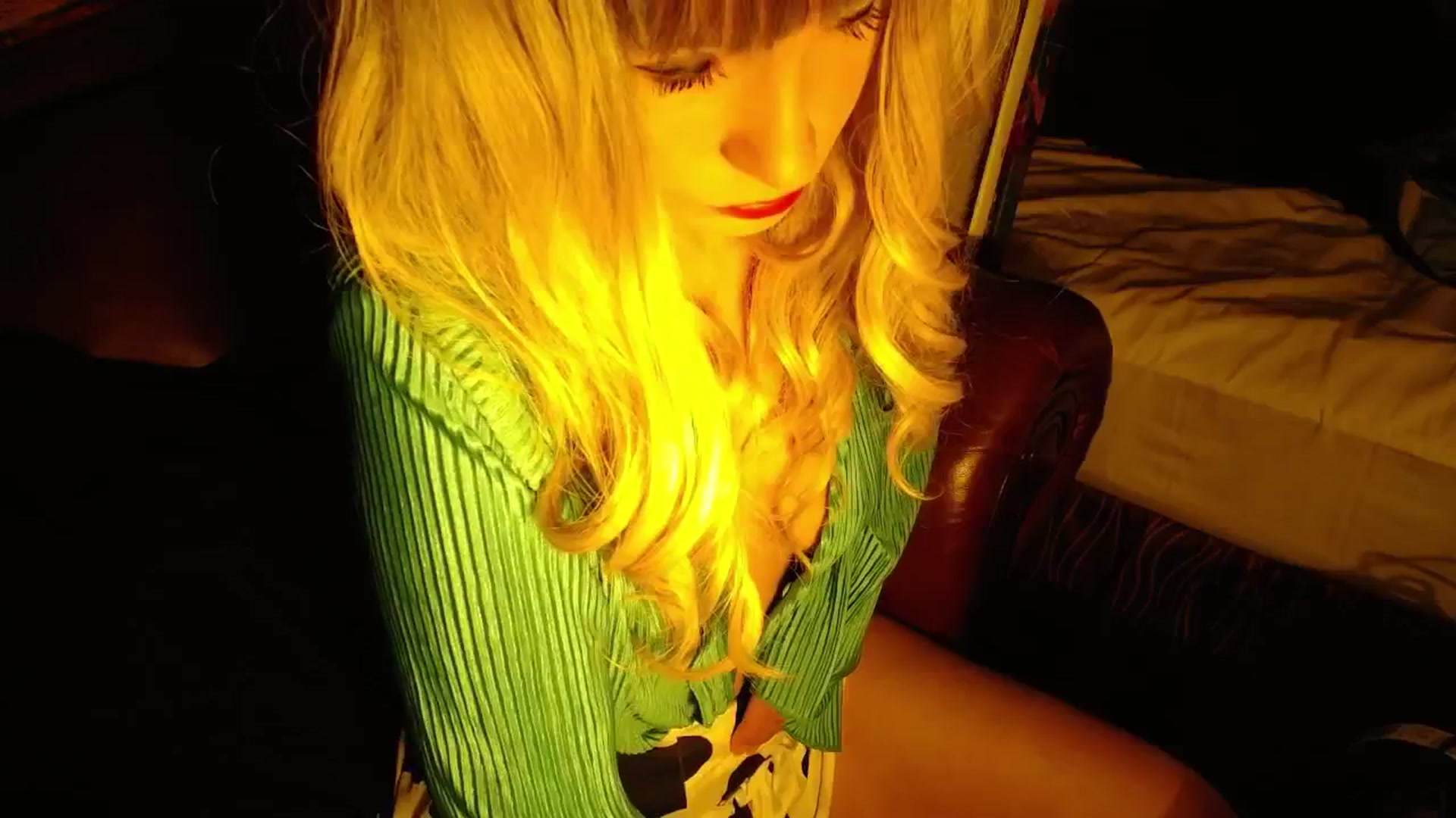 Gallery image thumbnail from H0NEY's myfreecams stream on, 04/05/2026, 13:31 image 18 of 20