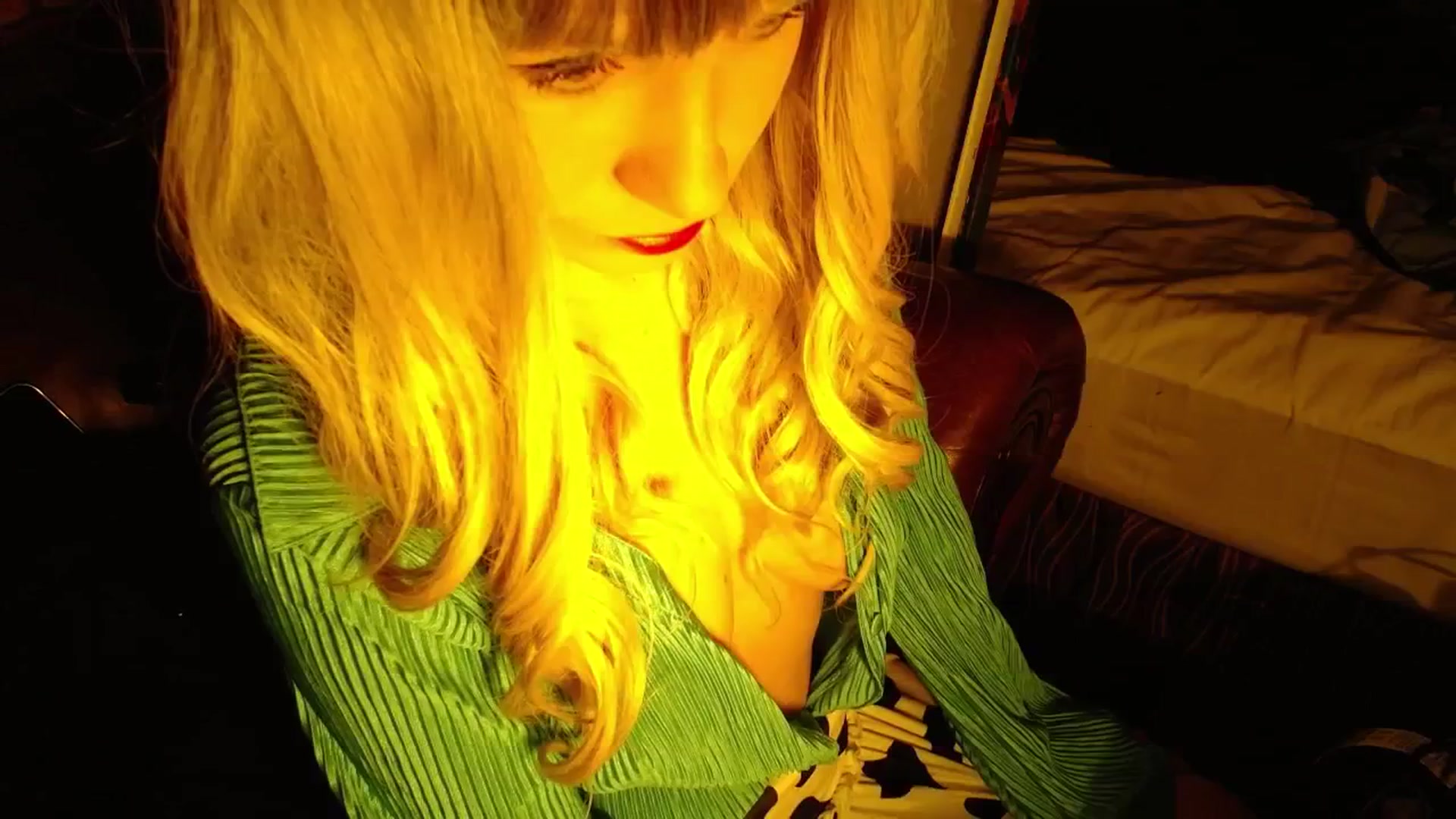 Gallery image thumbnail from H0NEY's myfreecams stream on, 04/05/2026, 15:11 image 2 of 20