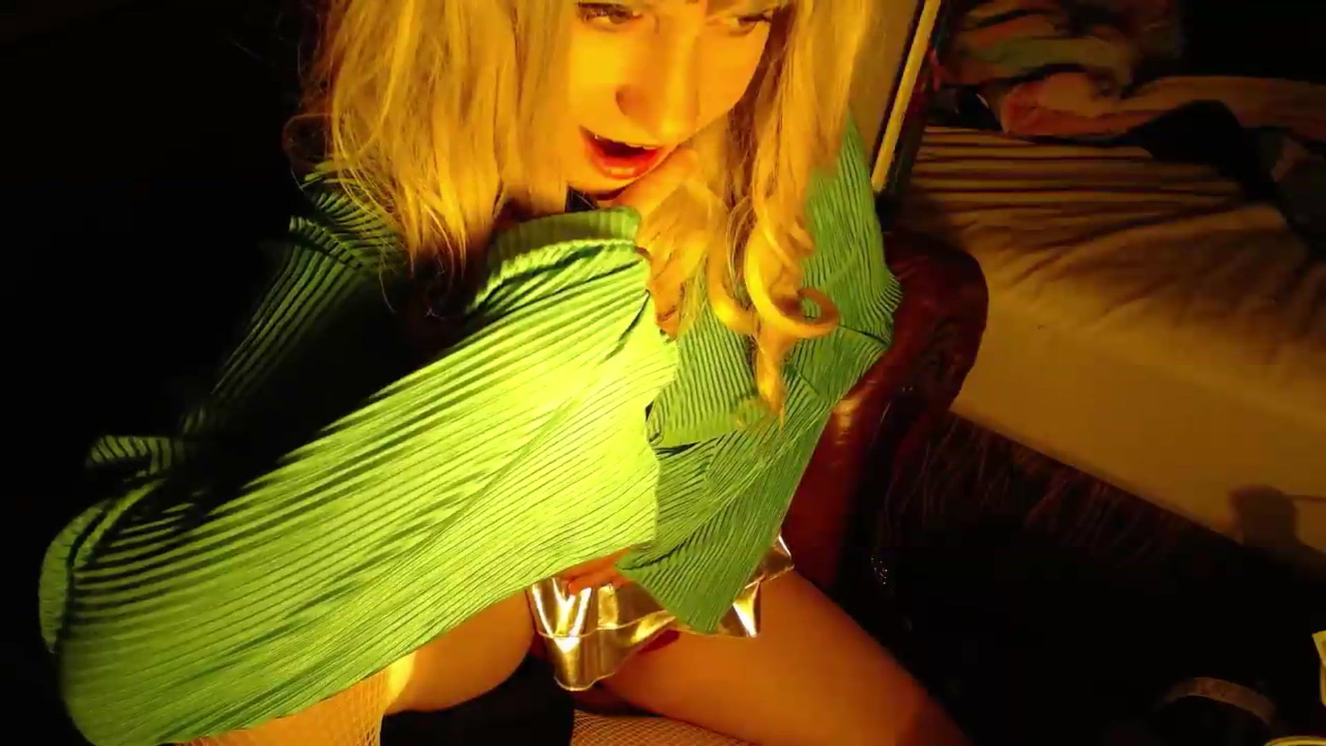 Gallery image thumbnail from H0NEY's myfreecams stream on, 04/26/2026, 07:44 image 8 of 20