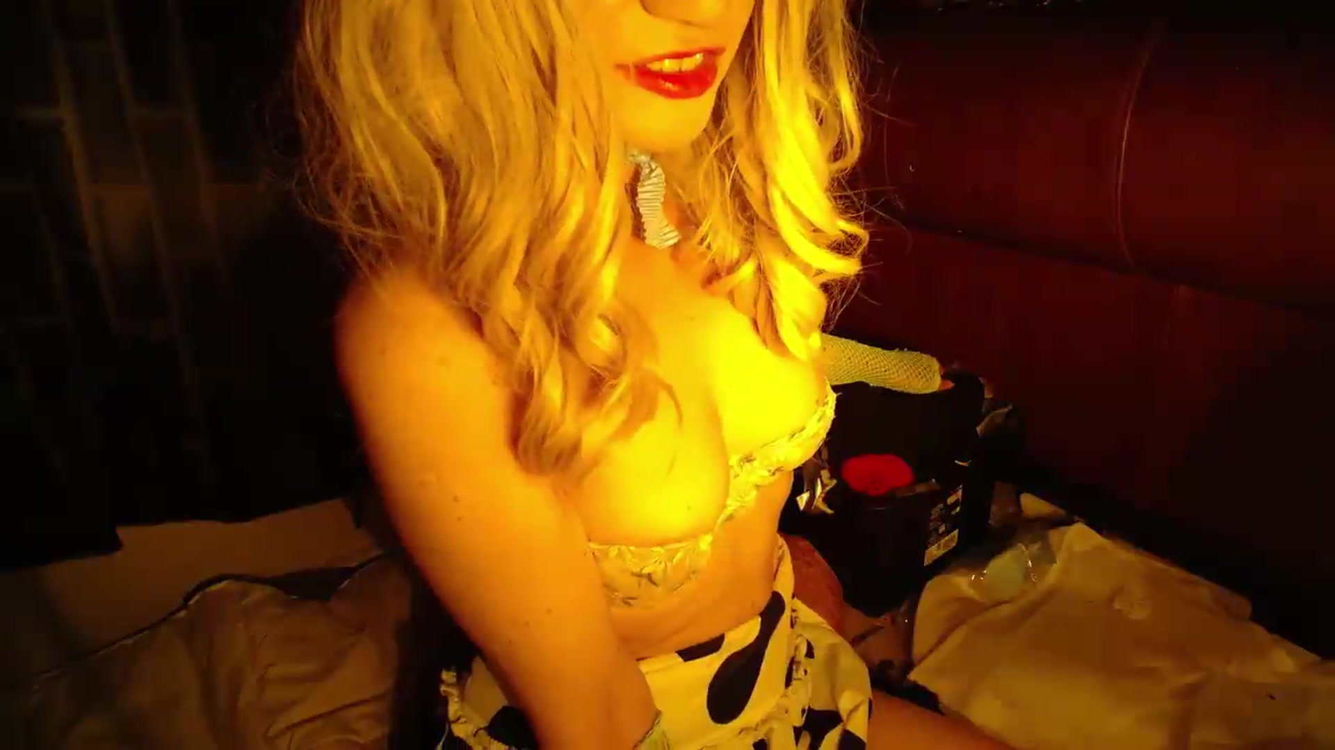 Gallery image thumbnail from H0NEY's myfreecams stream on, 09/05/2026, 13:47 image 14 of 20