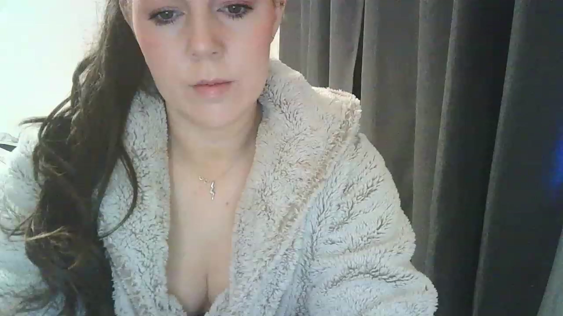 Gallery image thumbnail from H3HHH's myfreecams stream on, 01/30/2023, 19:37 image 2 of 20