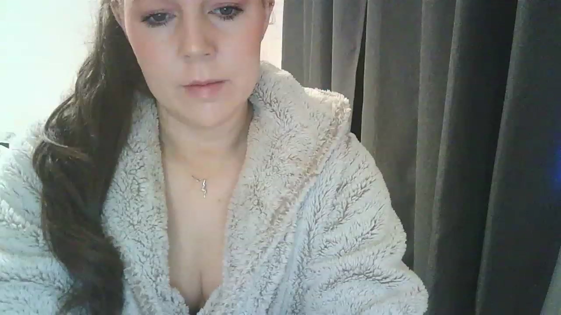 Gallery image thumbnail from H3HHH's myfreecams stream on, 01/30/2023, 19:37 image 3 of 20