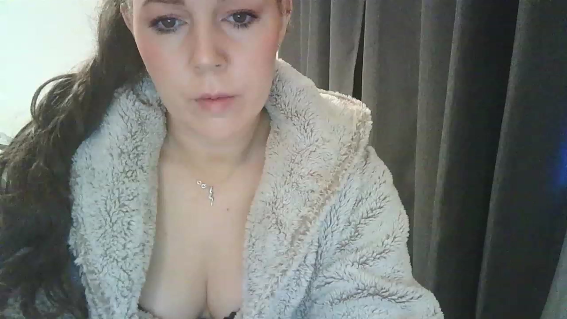 Gallery image thumbnail from H3HHH's myfreecams stream on, 01/30/2023, 19:37 image 1 of 20