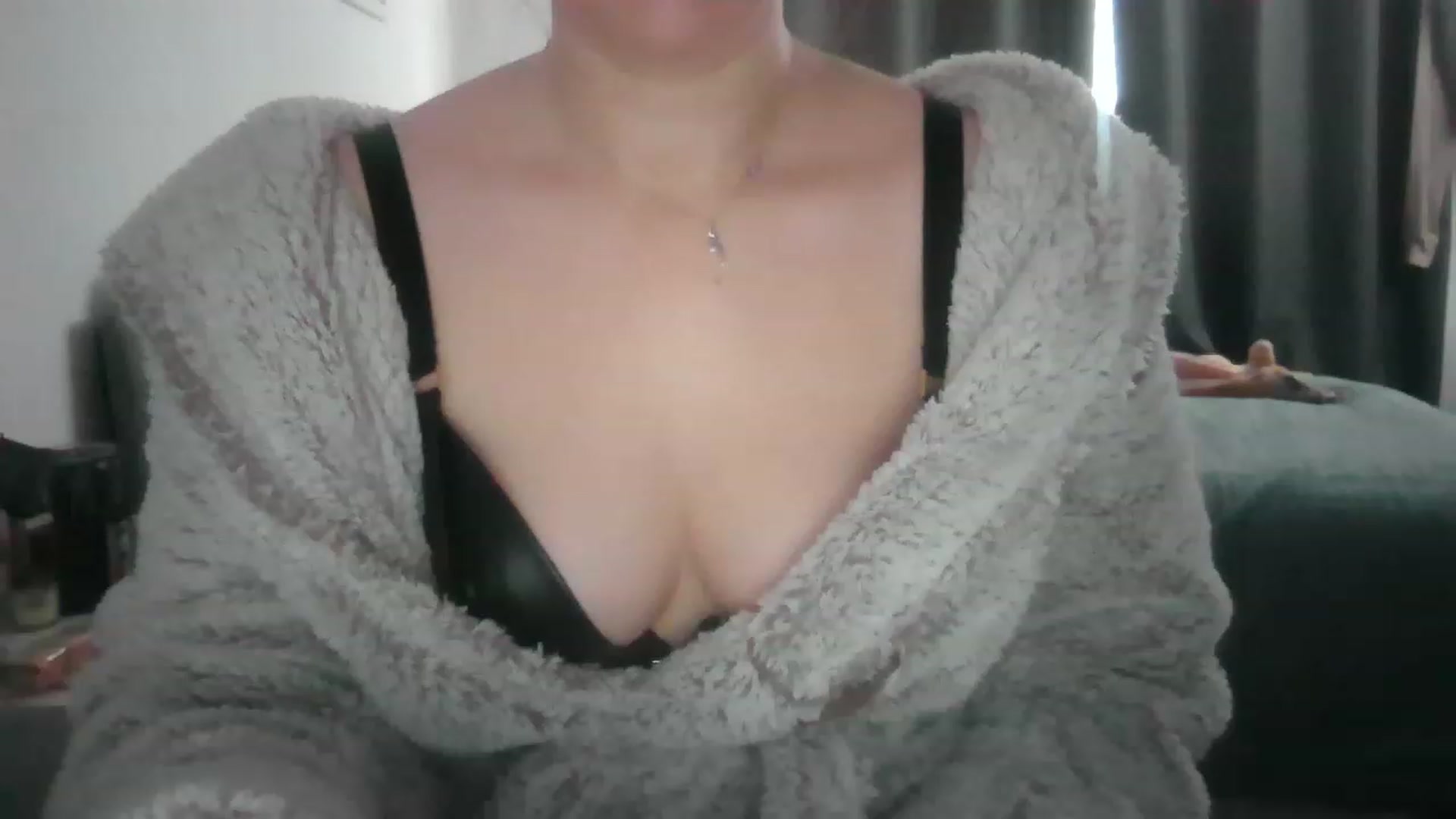 Gallery image thumbnail from H3HHH's myfreecams stream on, 03/24/2023, 15:51 image 20 of 20