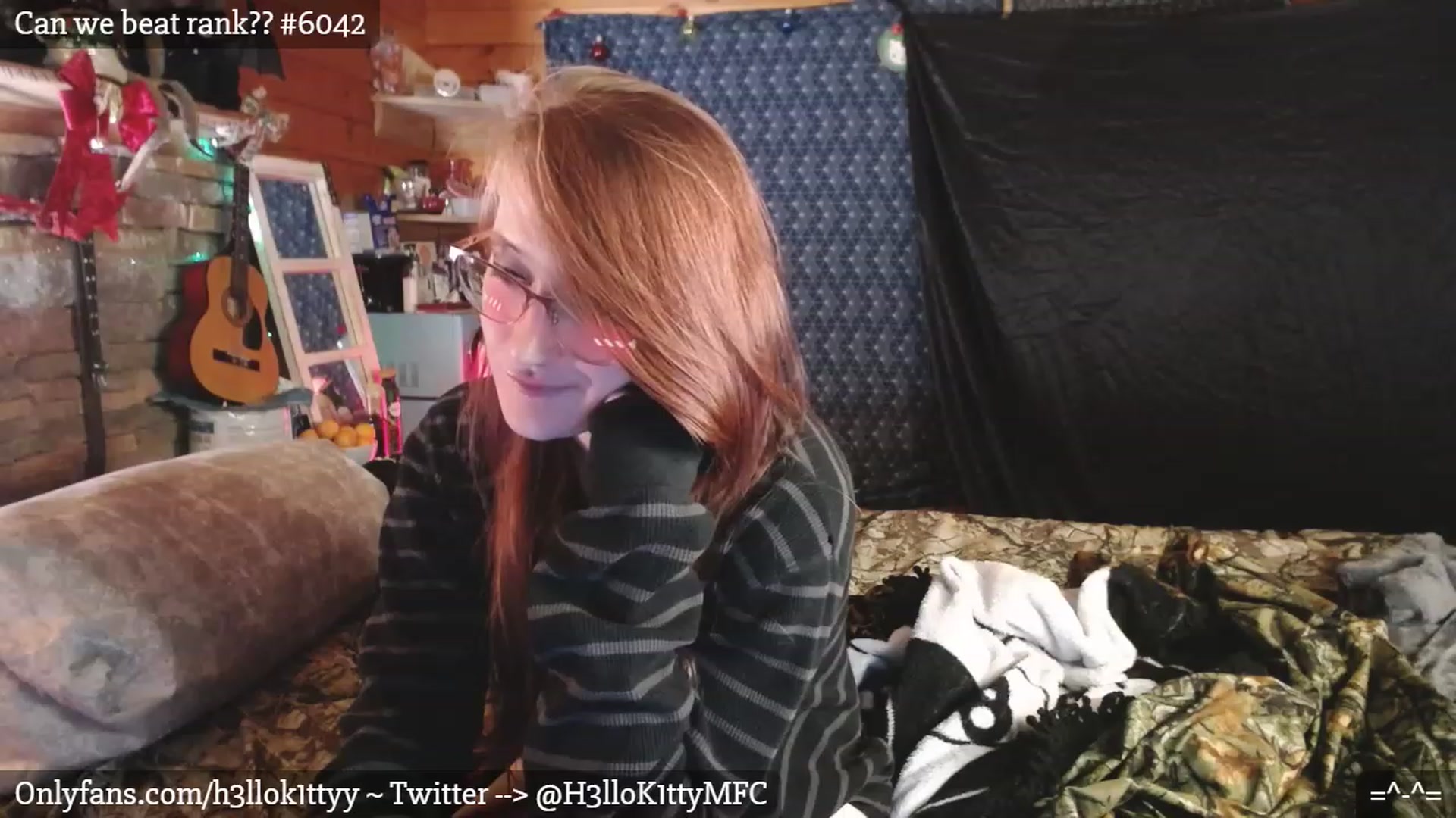 Gallery image thumbnail from H3llok1tty's myfreecams stream on, 12/22/2022, 12:11 image 10 of 20