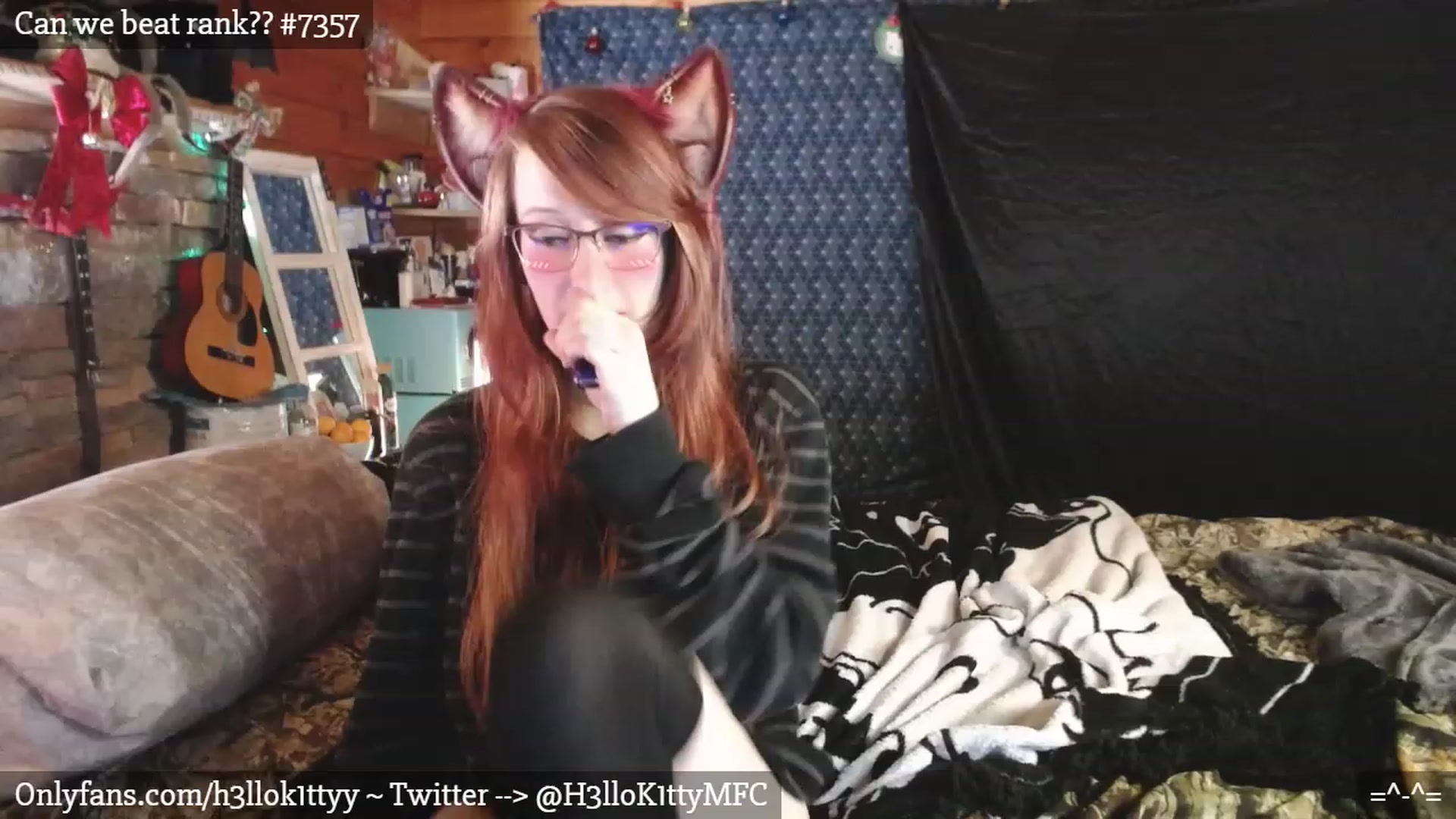Gallery image thumbnail from H3llok1tty's myfreecams stream on, 12/22/2022, 12:11 image 1 of 20