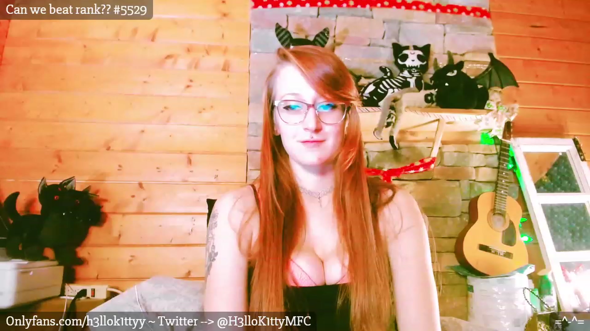 Gallery image thumbnail from H3llok1tty's myfreecams stream on, 12/28/2022, 05:58 image 11 of 20