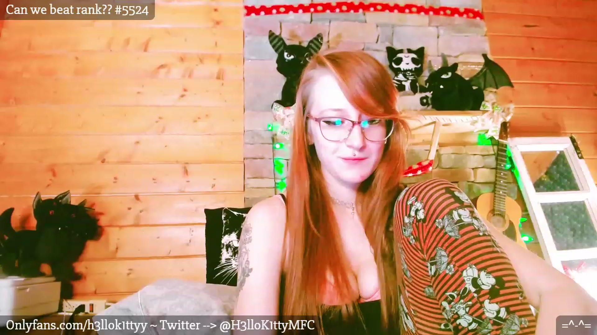 Gallery image thumbnail from H3llok1tty's myfreecams stream on, 12/28/2022, 05:58 image 12 of 20