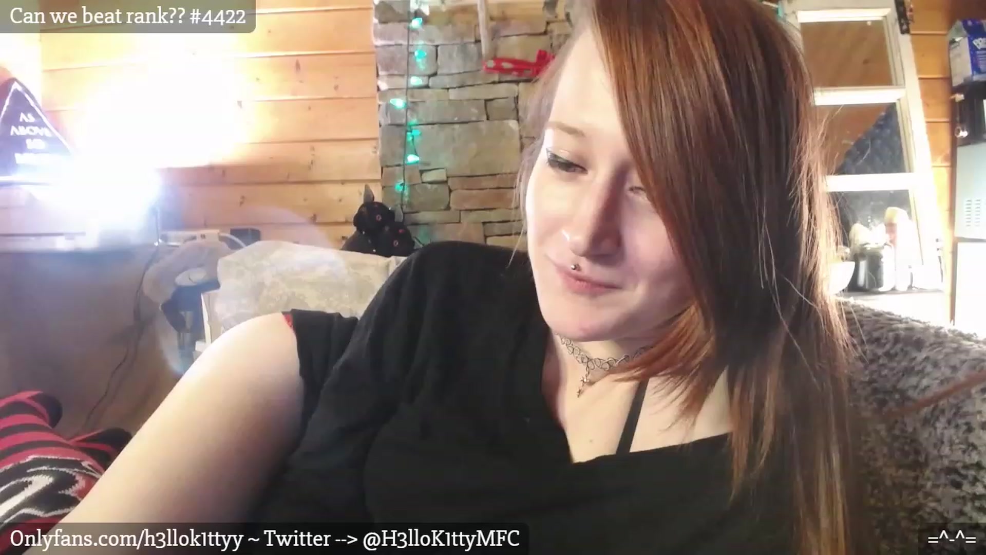 Gallery image thumbnail from H3llok1tty's myfreecams stream on, 12/29/2022, 11:39 image 4 of 20