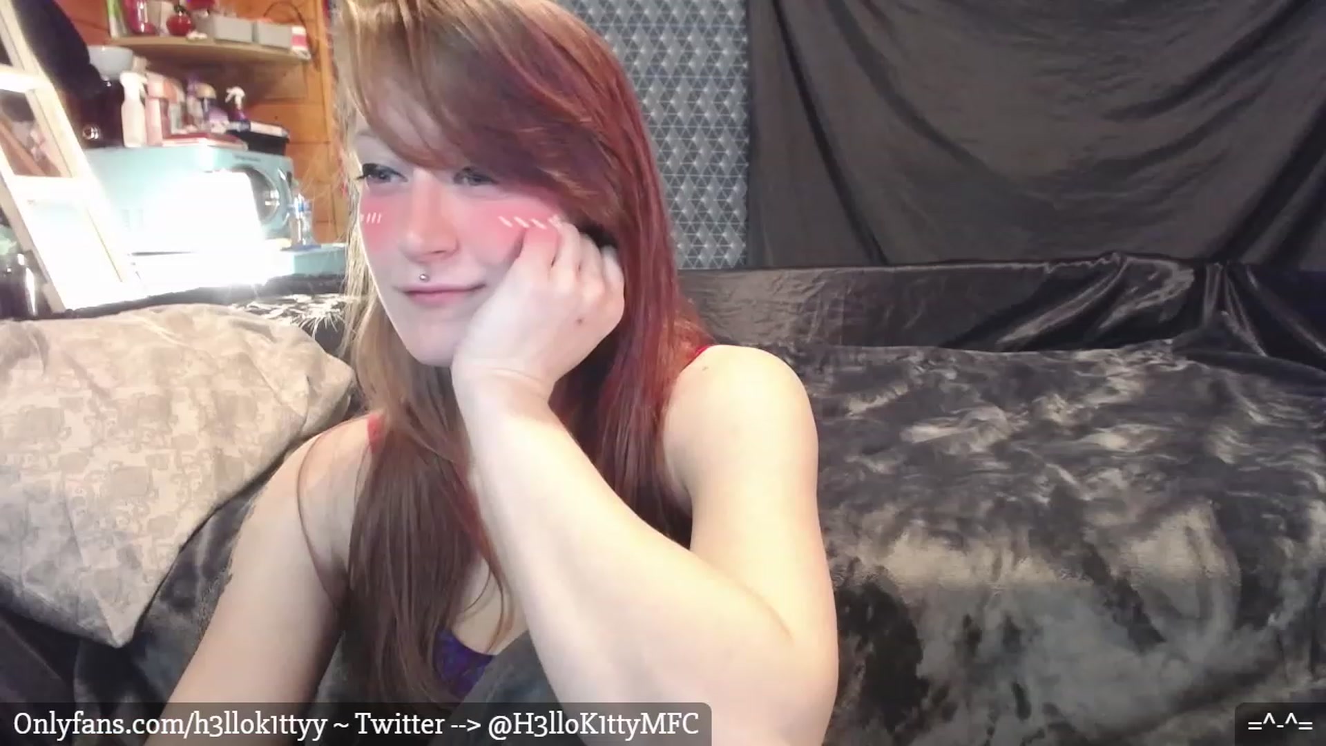 Gallery image thumbnail from H3llok1tty's myfreecams stream on, 01/05/2023, 05:41 image 16 of 20