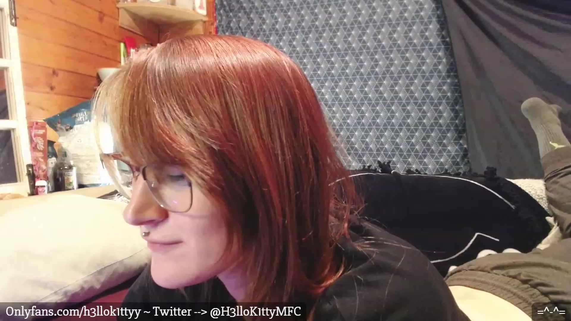Gallery image thumbnail from H3llok1tty's myfreecams stream on, 01/08/2023, 07:31 image 11 of 20