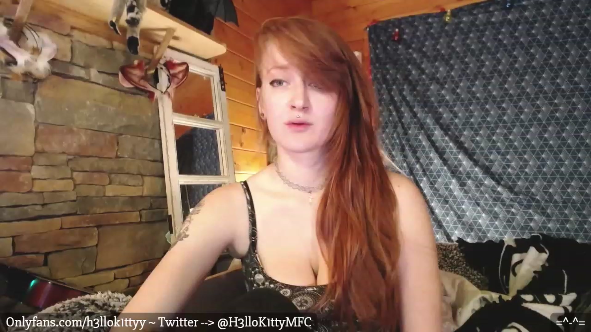 Gallery image thumbnail from H3llok1tty's myfreecams stream on, 01/15/2023, 13:06 image 12 of 20