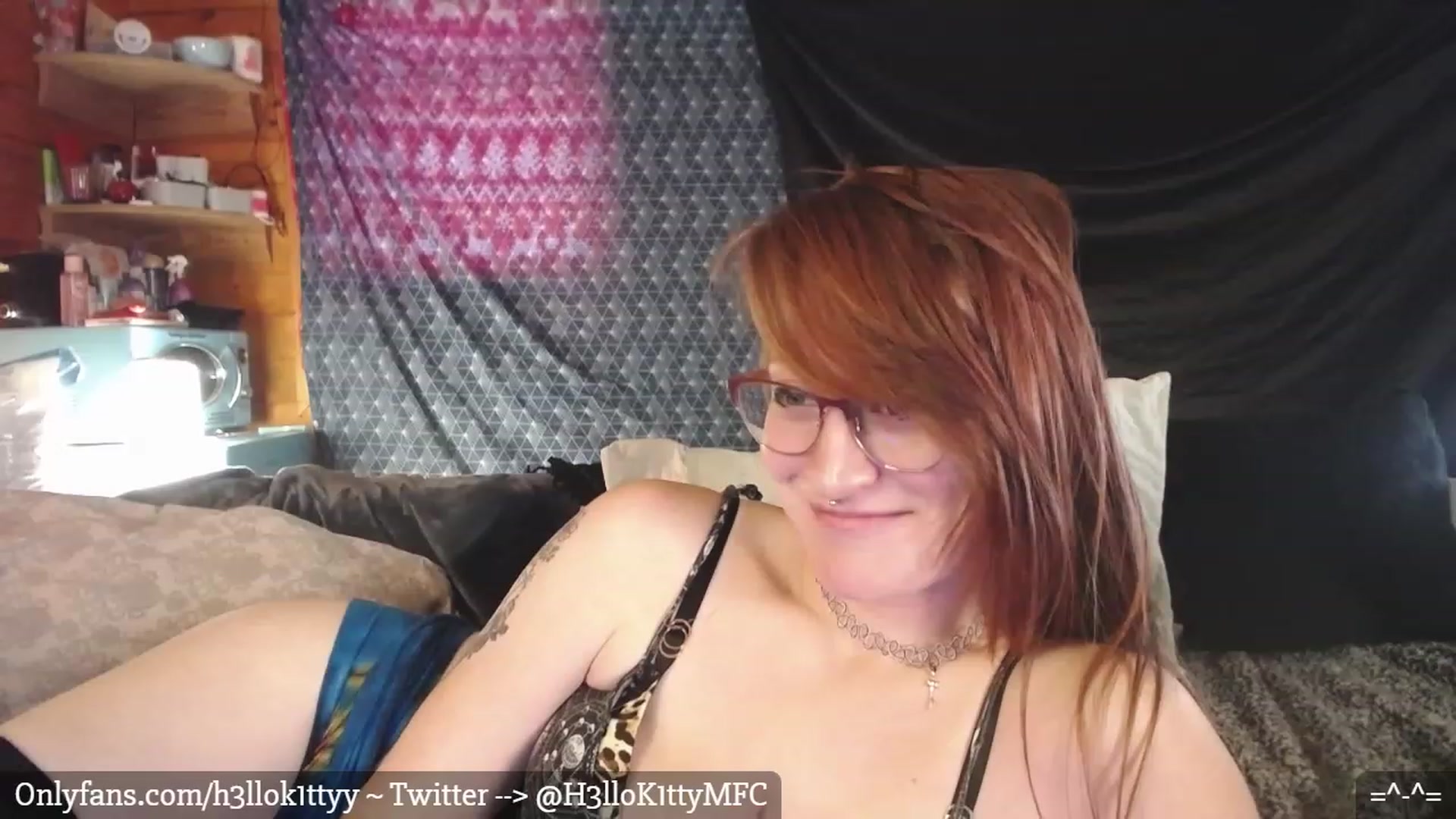 Gallery image thumbnail from H3llok1tty's myfreecams stream on, 01/15/2023, 15:21 image 9 of 20