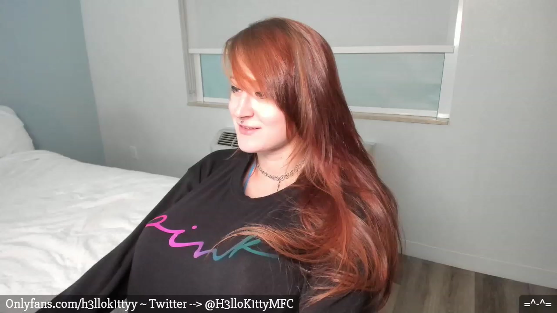 Gallery image thumbnail from H3llok1tty's myfreecams stream on, 01/29/2023, 04:41 image 16 of 20