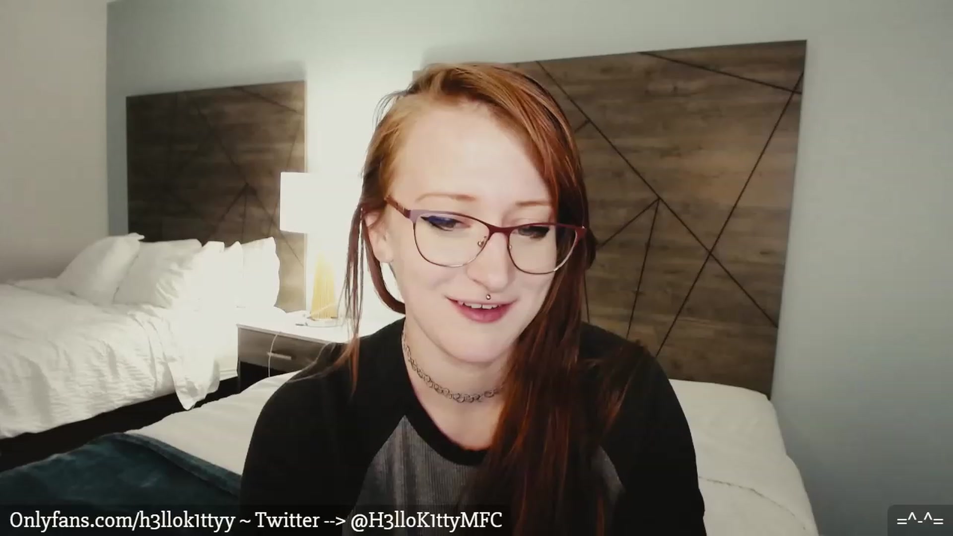 Gallery image thumbnail from H3llok1tty's myfreecams stream on, 02/08/2023, 04:53 image 9 of 20