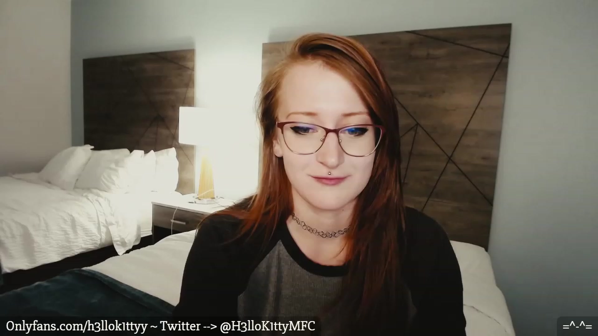 Gallery image thumbnail from H3llok1tty's myfreecams stream on, 02/08/2023, 04:53 image 2 of 20